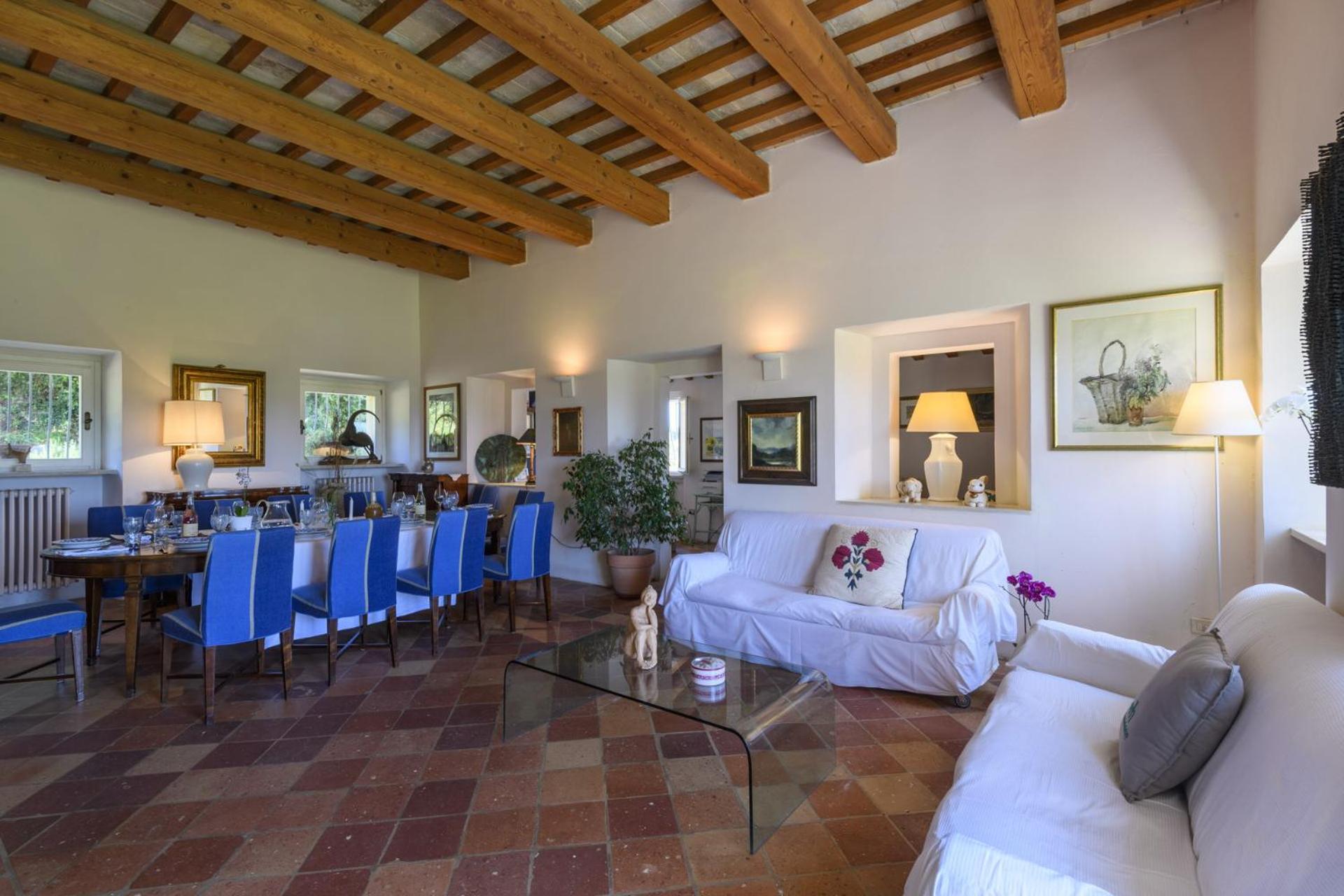 Villa Emily 10 by Marche Holiday Villas