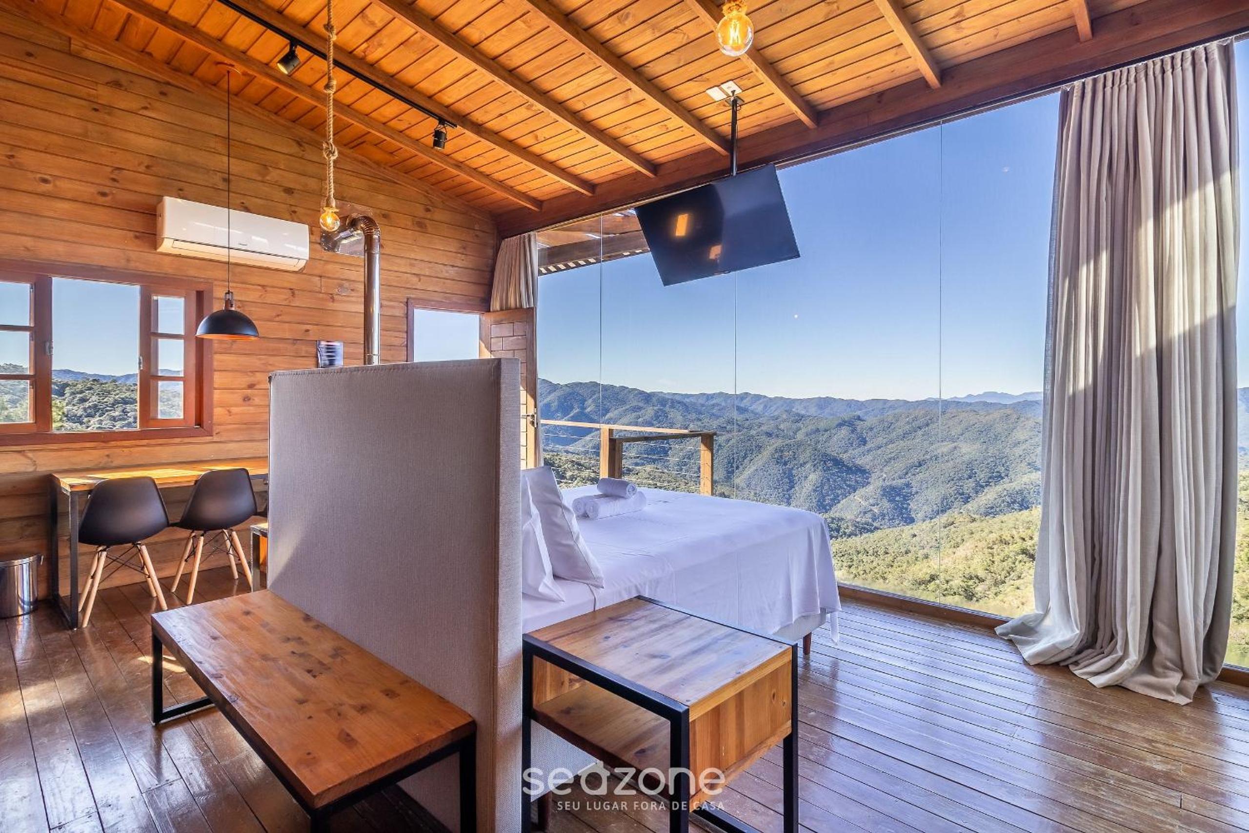 Rustic industrial cabin in the mountains VST009
