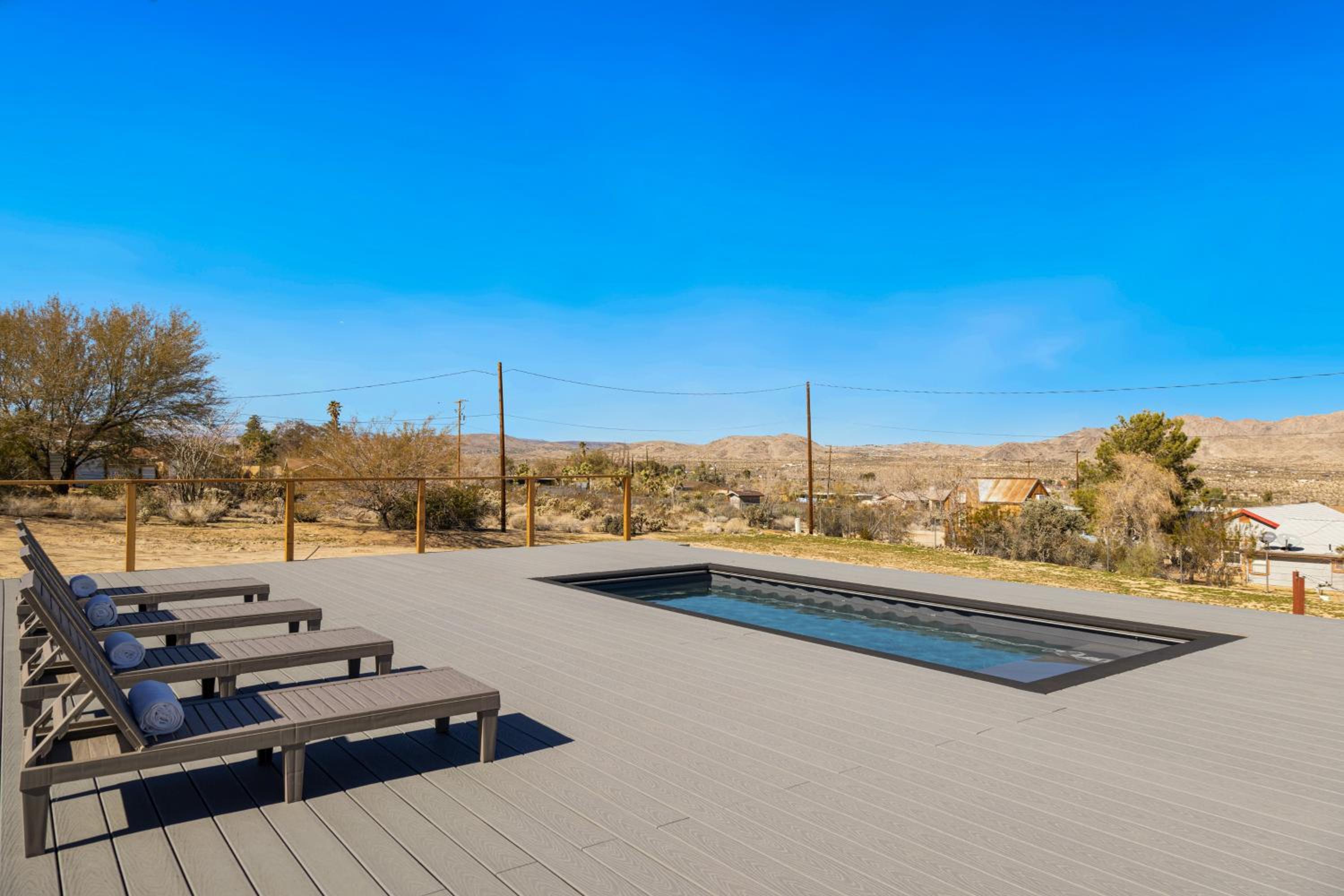 Pool, Fire Pit and Views! Joshua Tree Desert Retreat