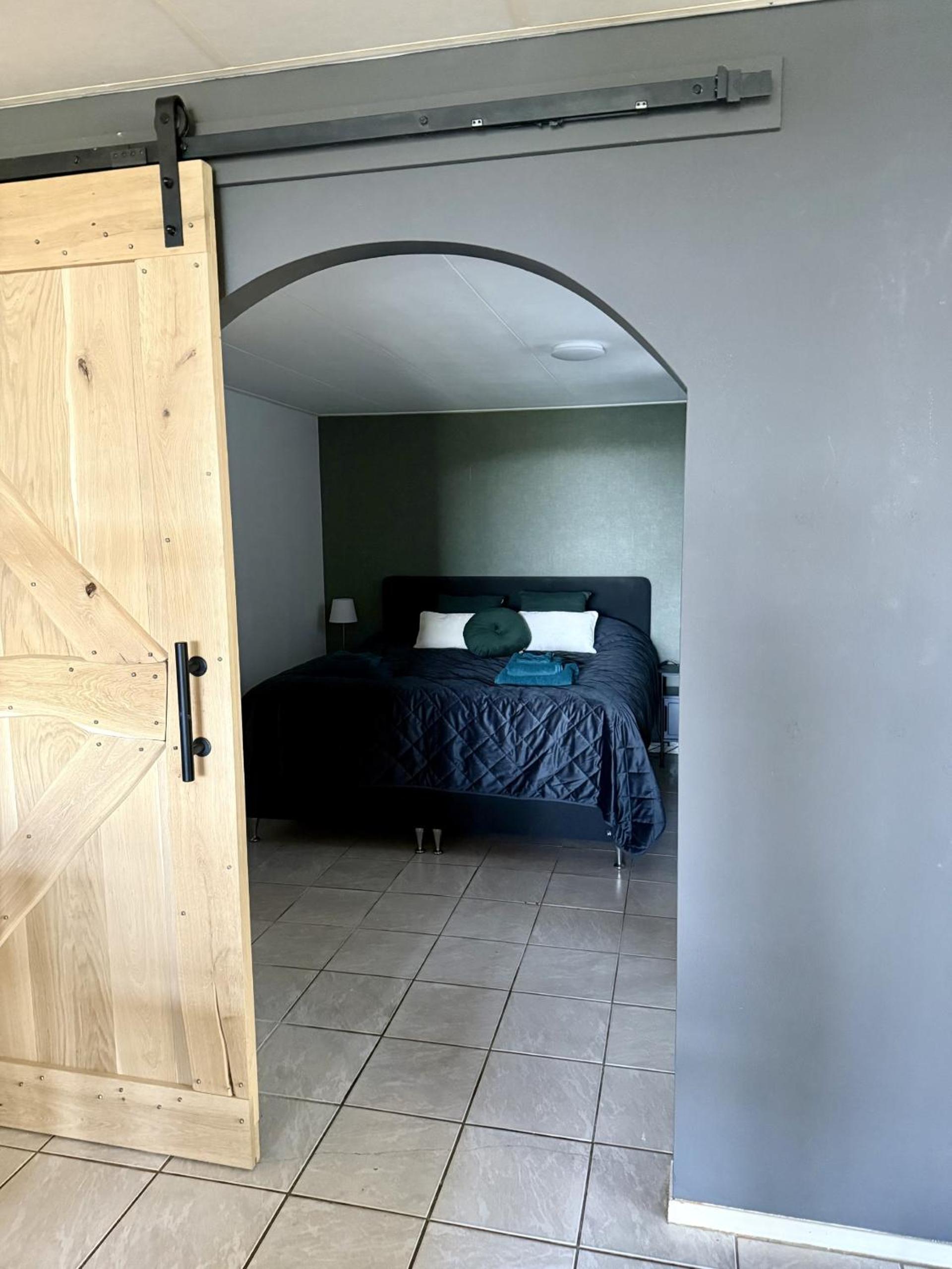 Holiday Home de Binnengouw incl Hottub