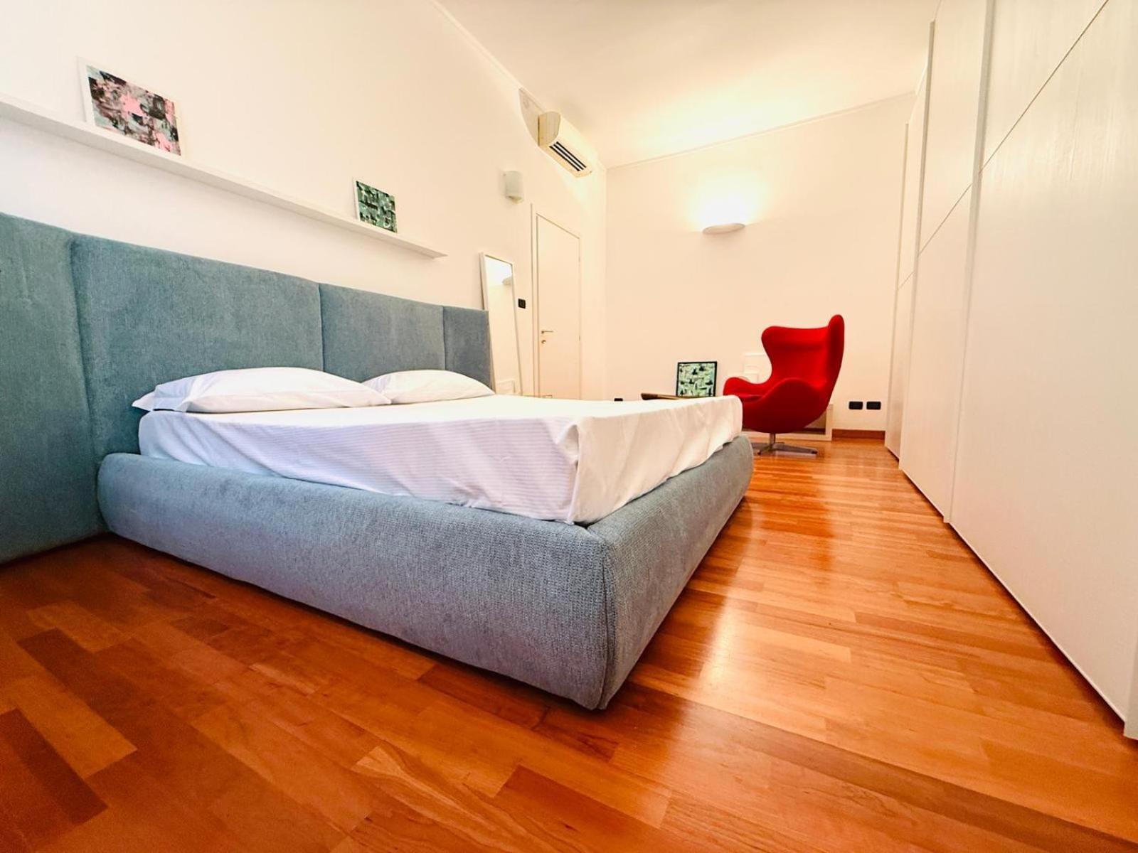 ComeCasa 10 Min Walk to Duomo 2BR Family Flat
