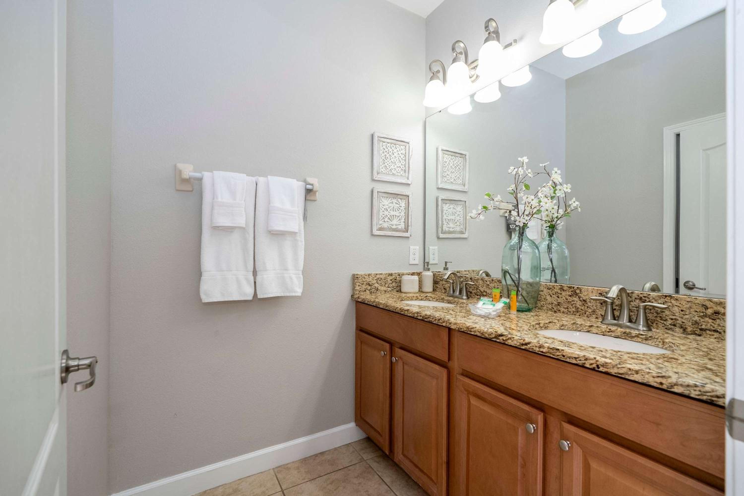 Themed 5Bd Paradise Palms Close to Disney w Pool 8951