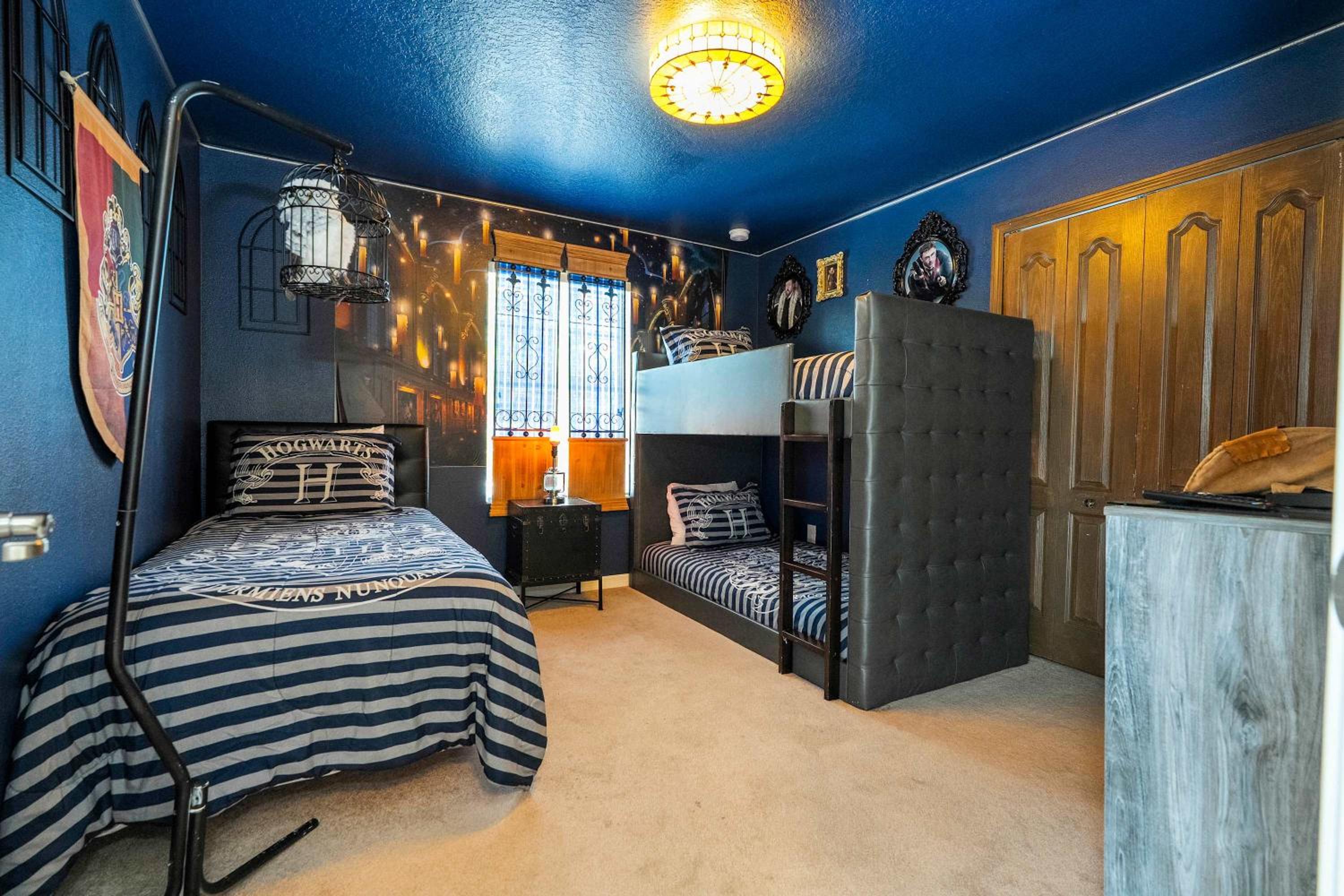 Themed 5Bd Paradise Palms Close to Disney w Pool 8951