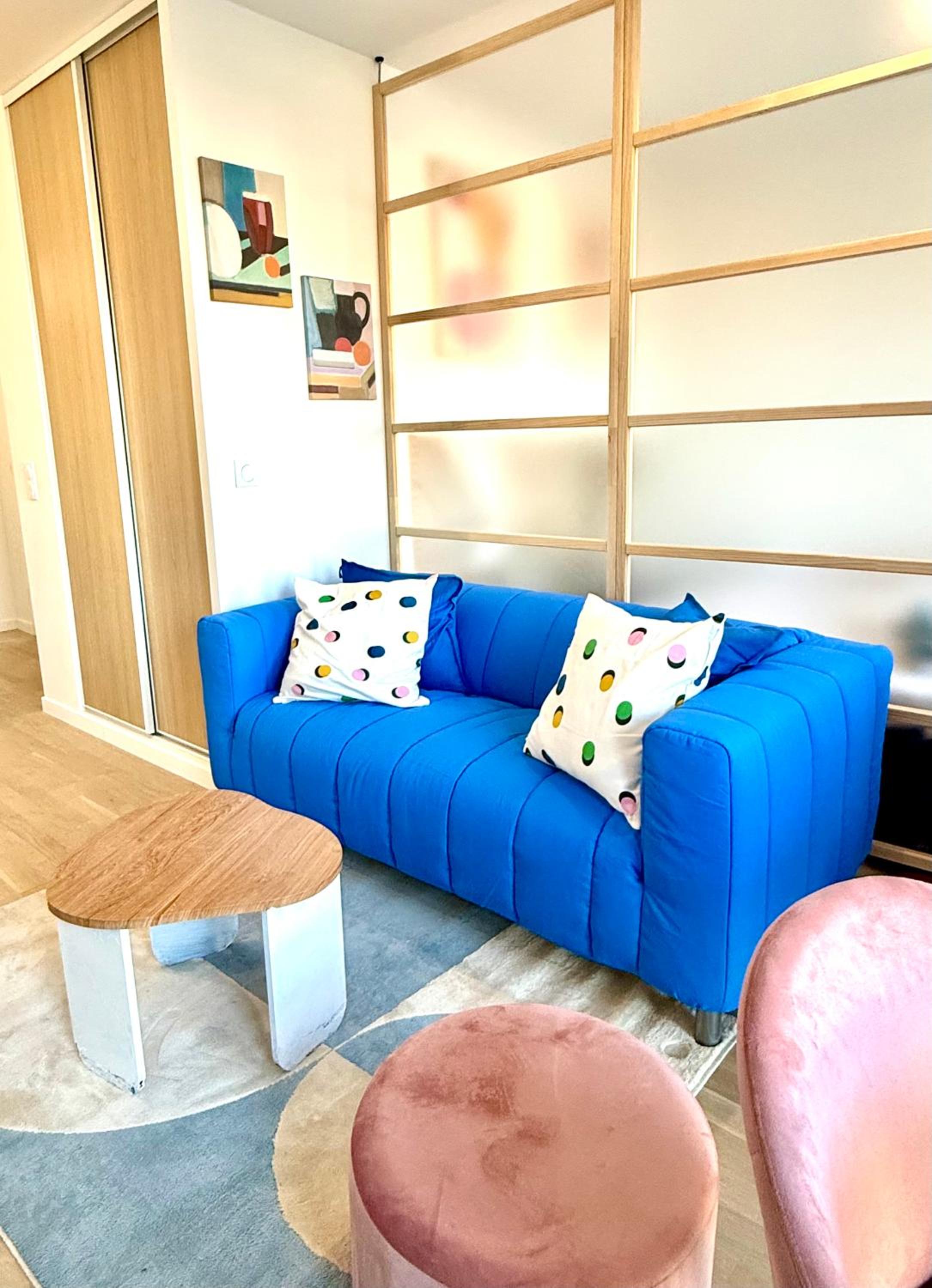 La maison colorée proche de Paris et Gare du Nord, parking gratuit