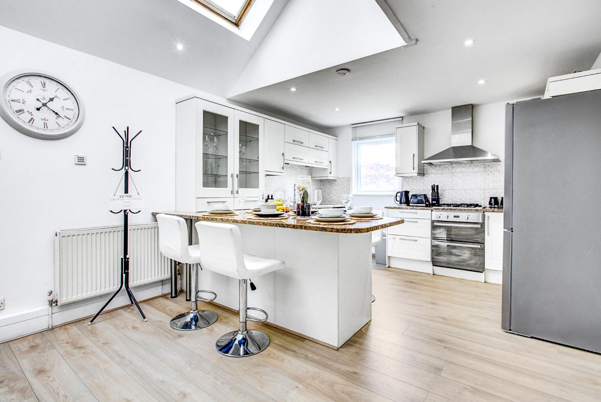 Wimbledon Close to AELTC, Station En-Suite