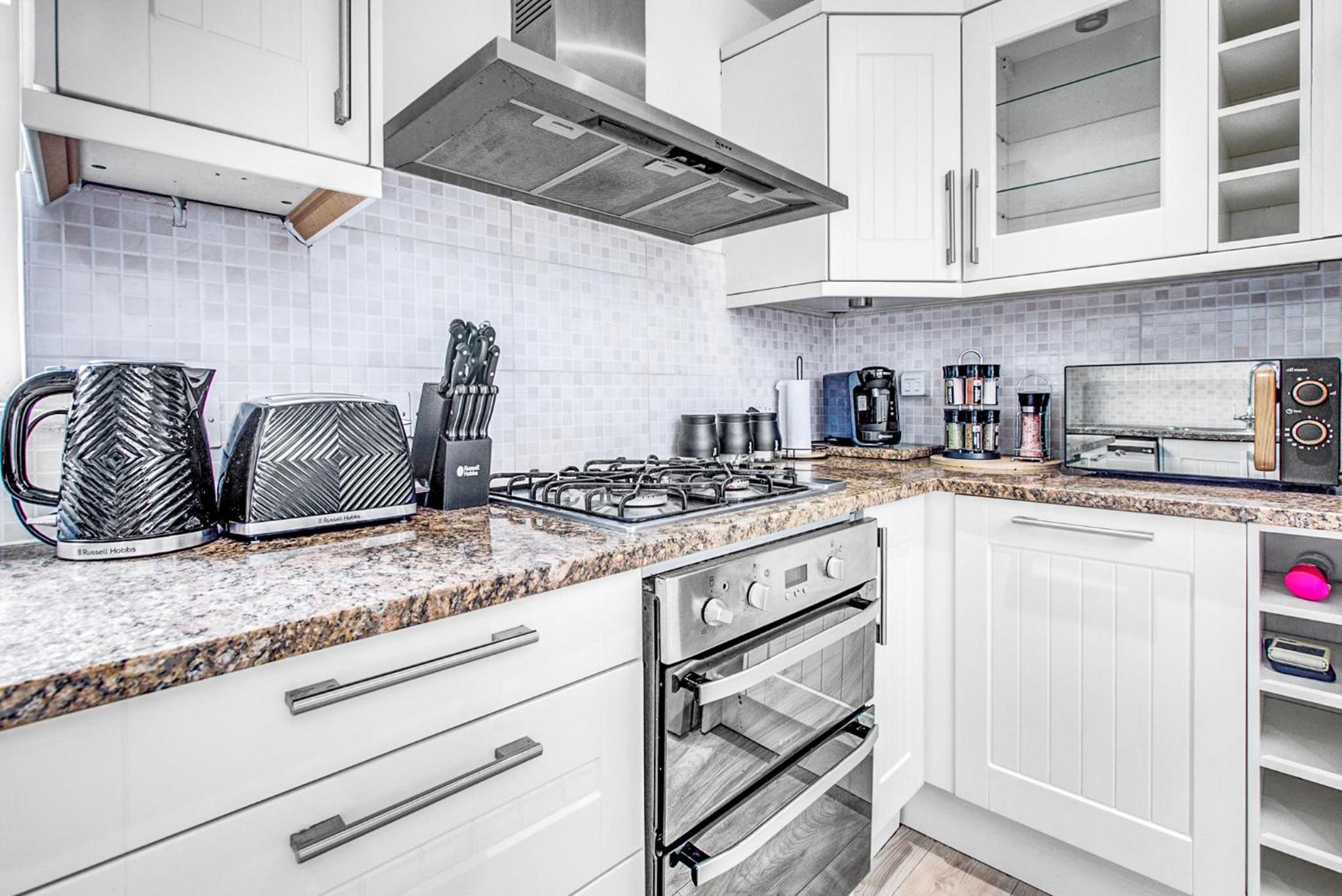 Wimbledon Close to AELTC, Station En-Suite