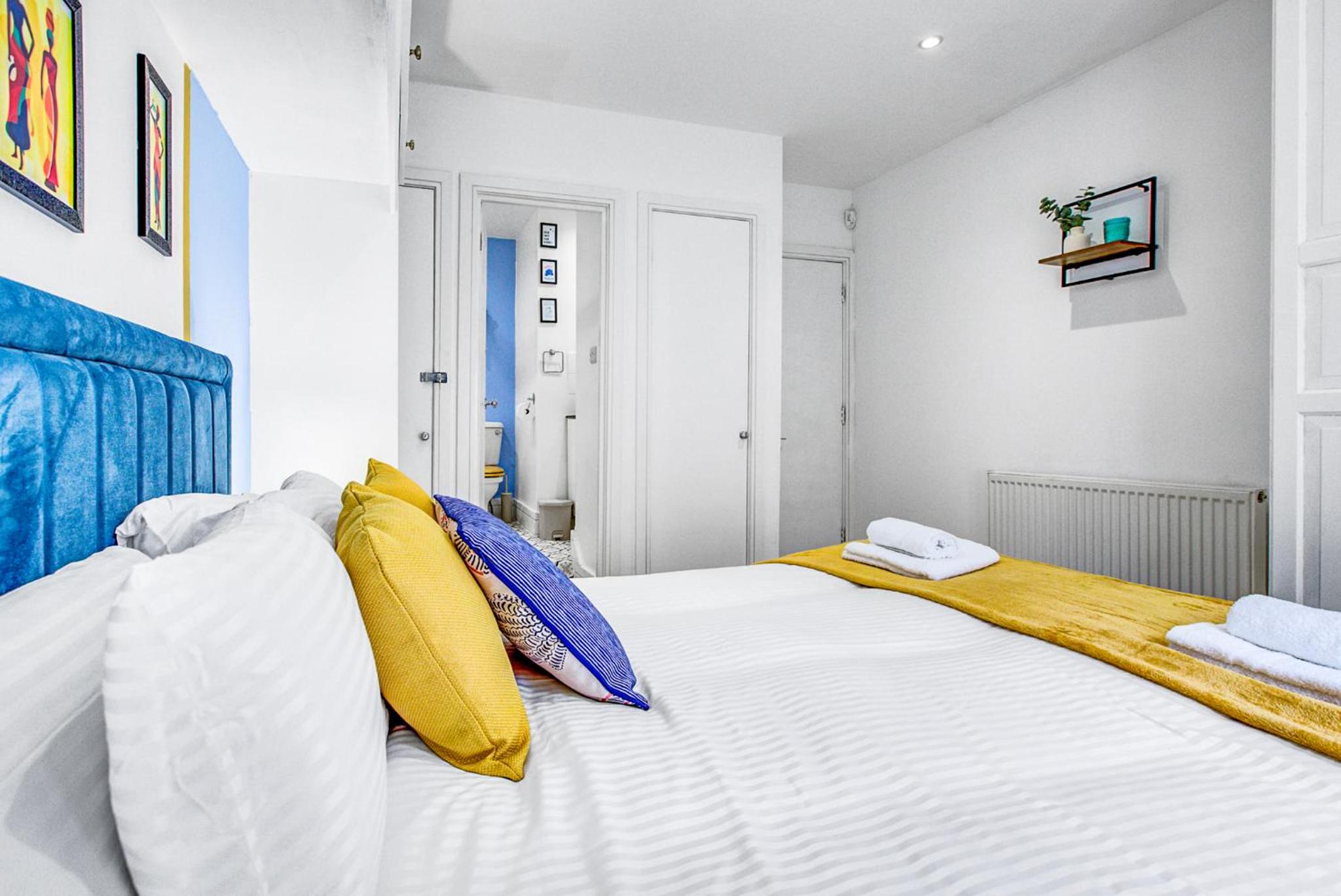 Wimbledon Close to AELTC, Station En-Suite