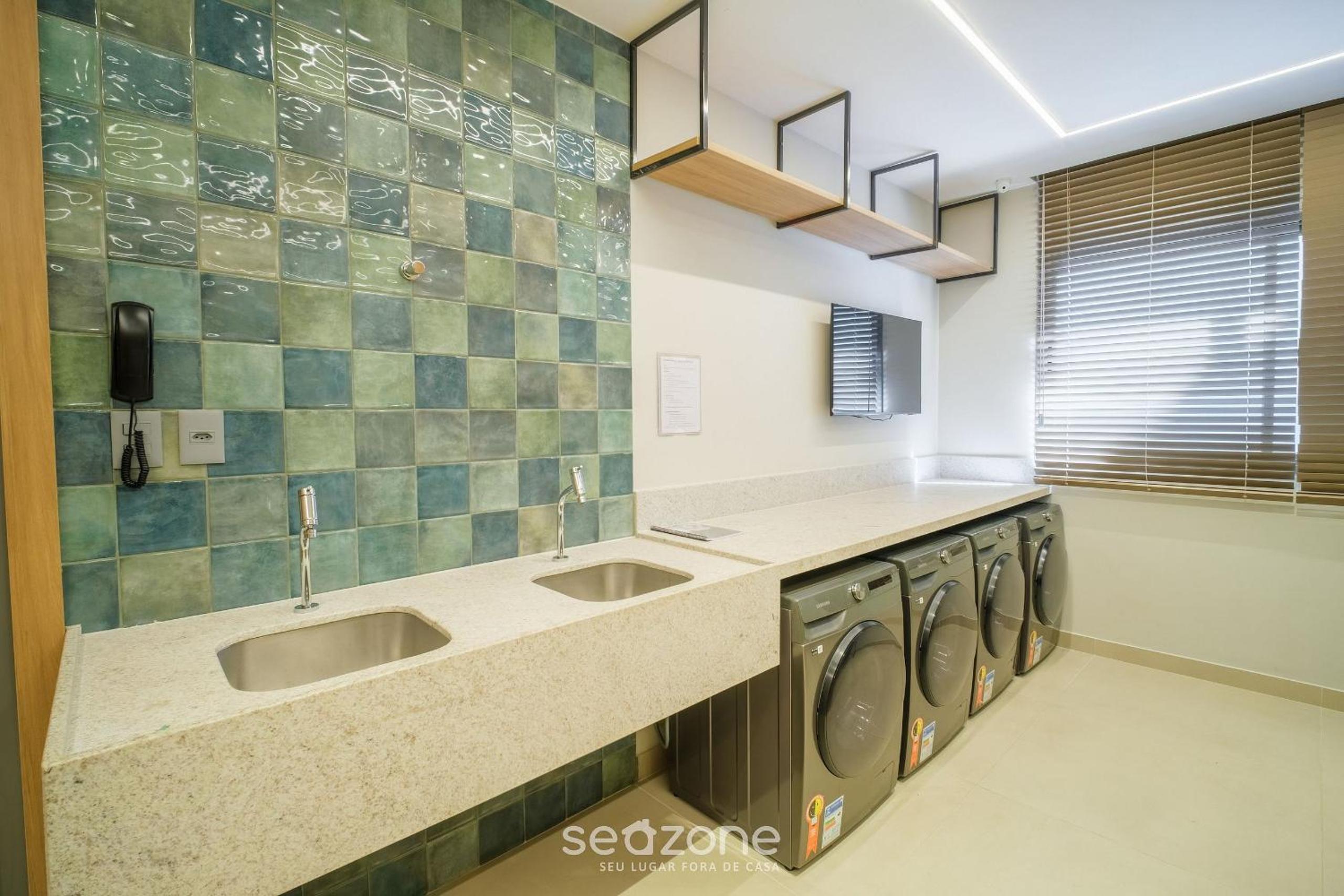 Apartment 180m from the beach in Barra OCB0901