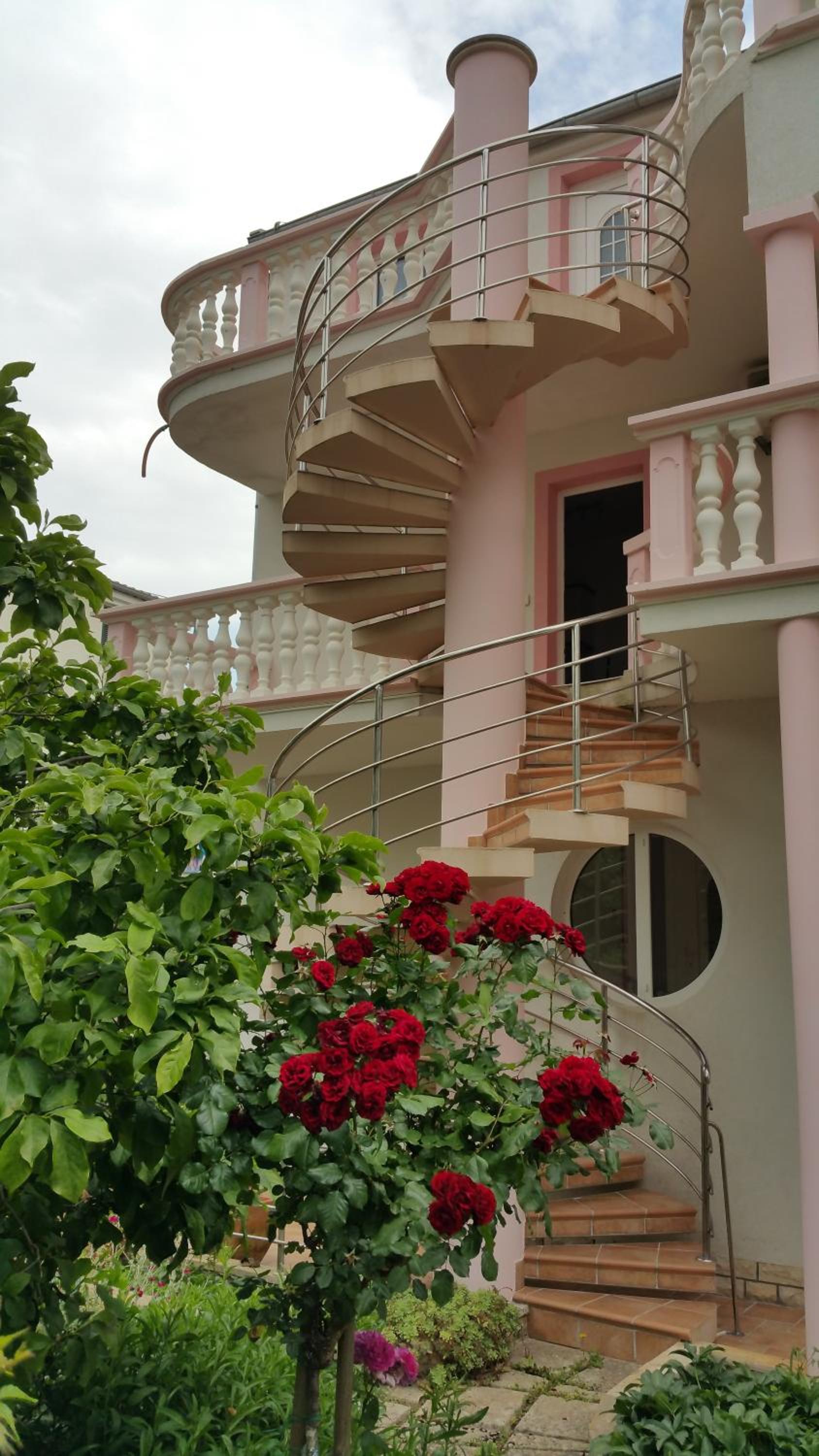 Gardenia Apartments view 4