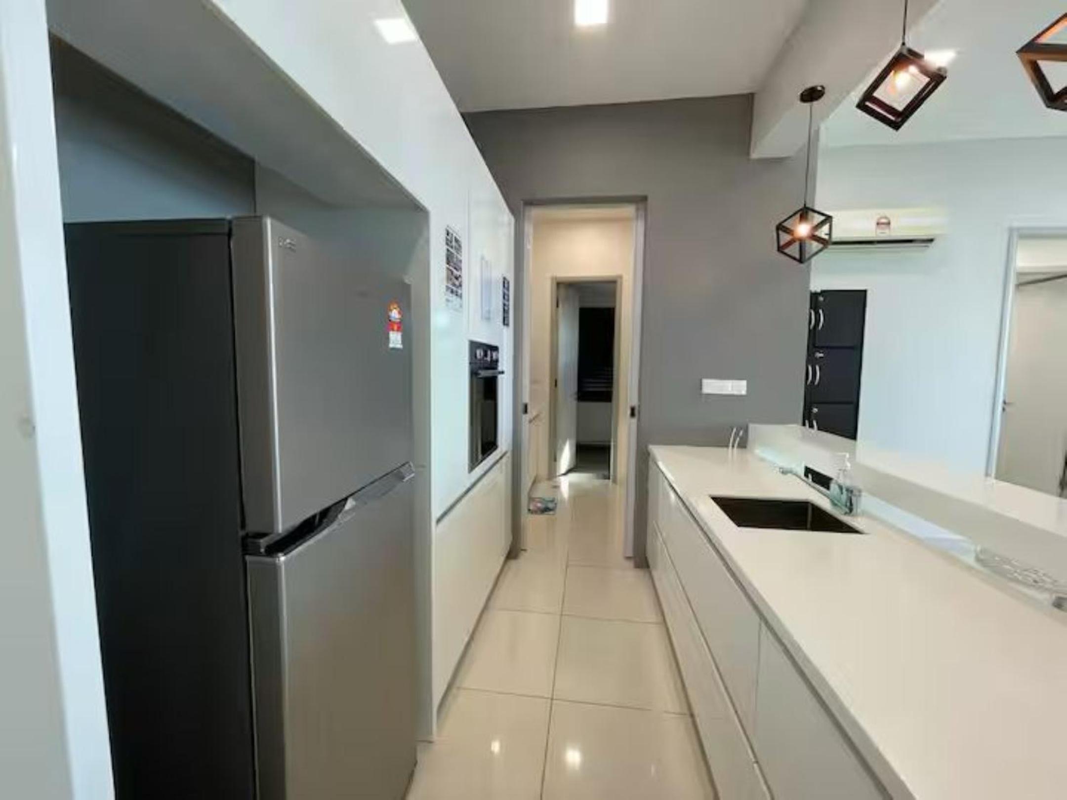 Seaview High-Floor 2BR Suite Bathtub & Sauna near Gurney Jazz Suites 21