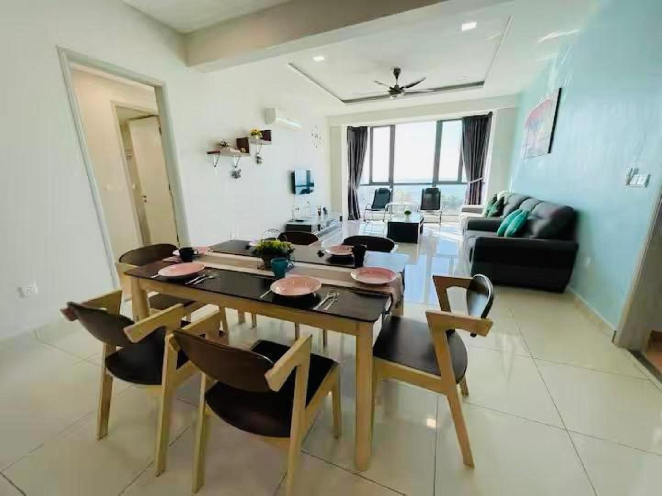 Seaview High-Floor 2BR Suite Bathtub & Sauna near Gurney Jazz Suites 21