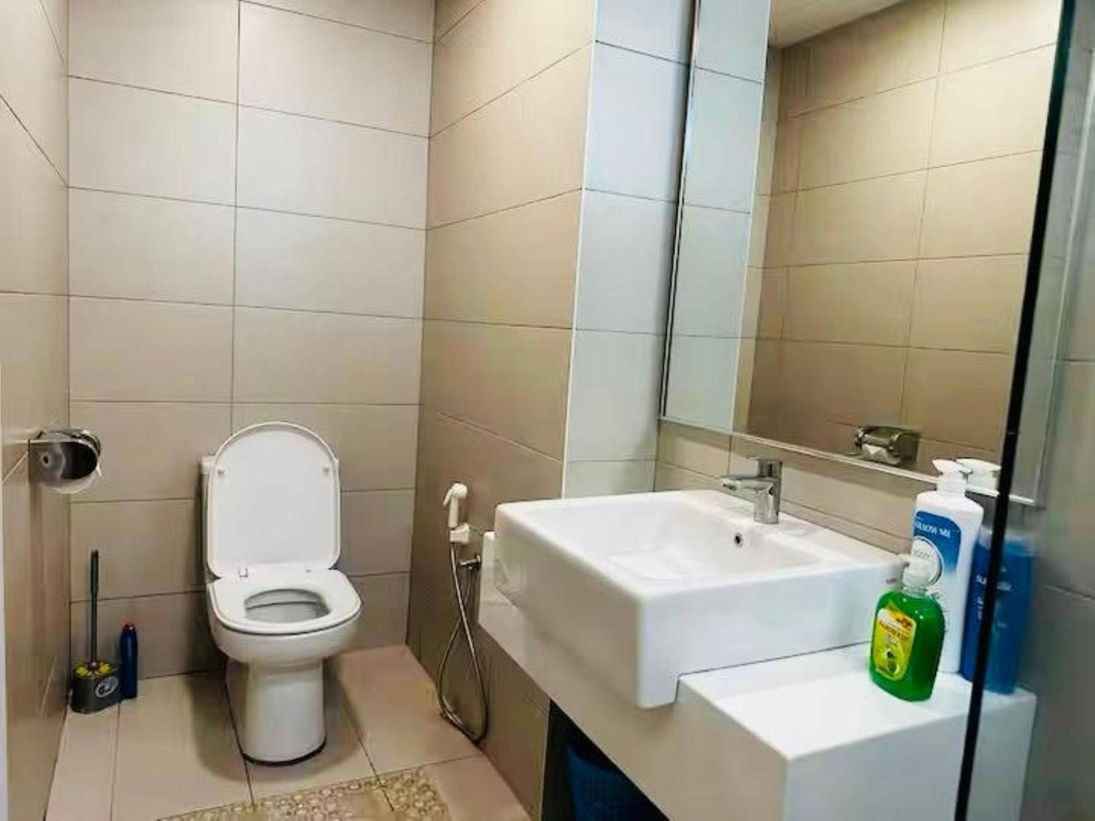 Seaview High-Floor 2BR Suite Bathtub & Sauna near Gurney Jazz Suites 21