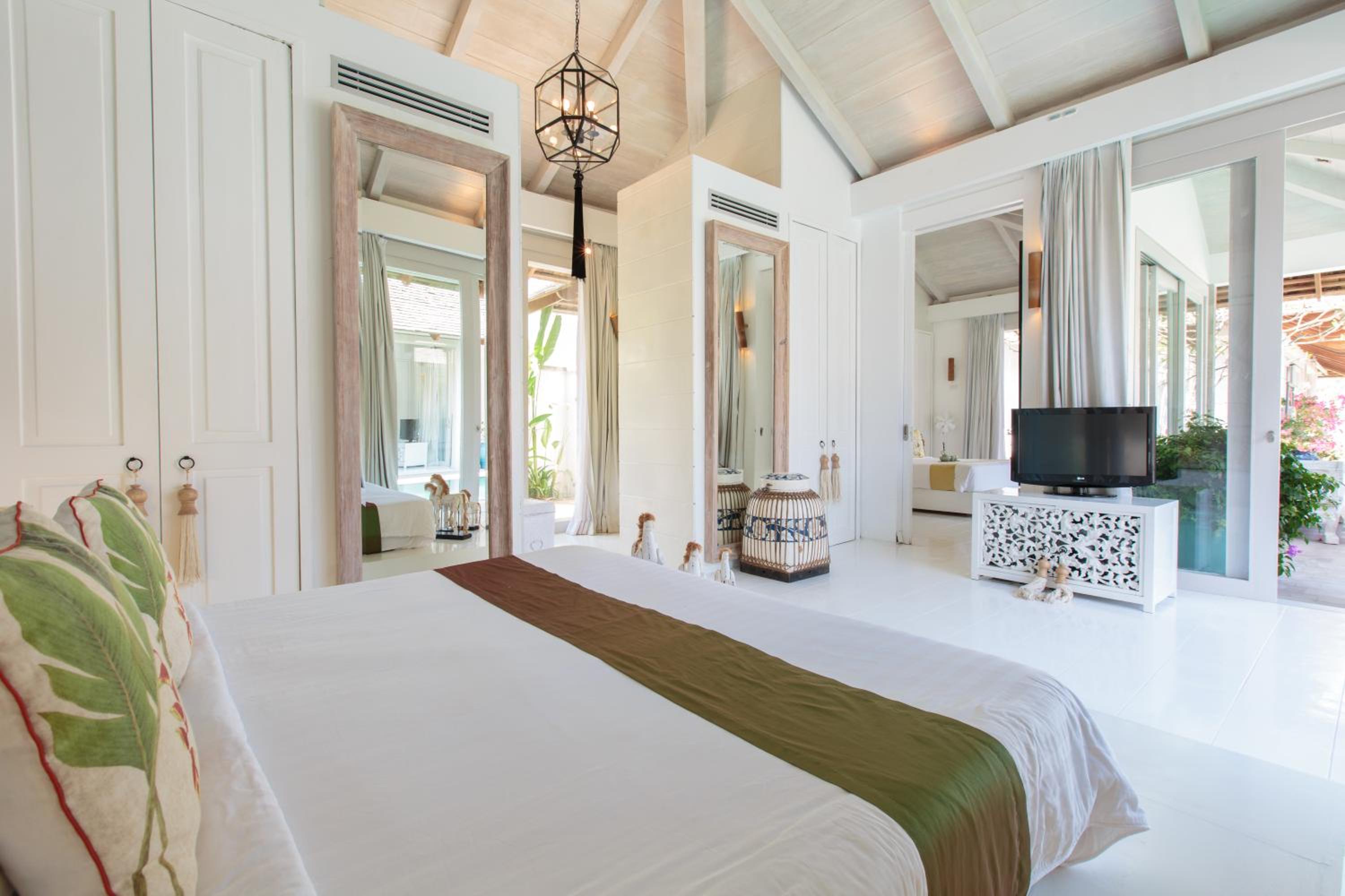 Mia Beach, beach villa and events