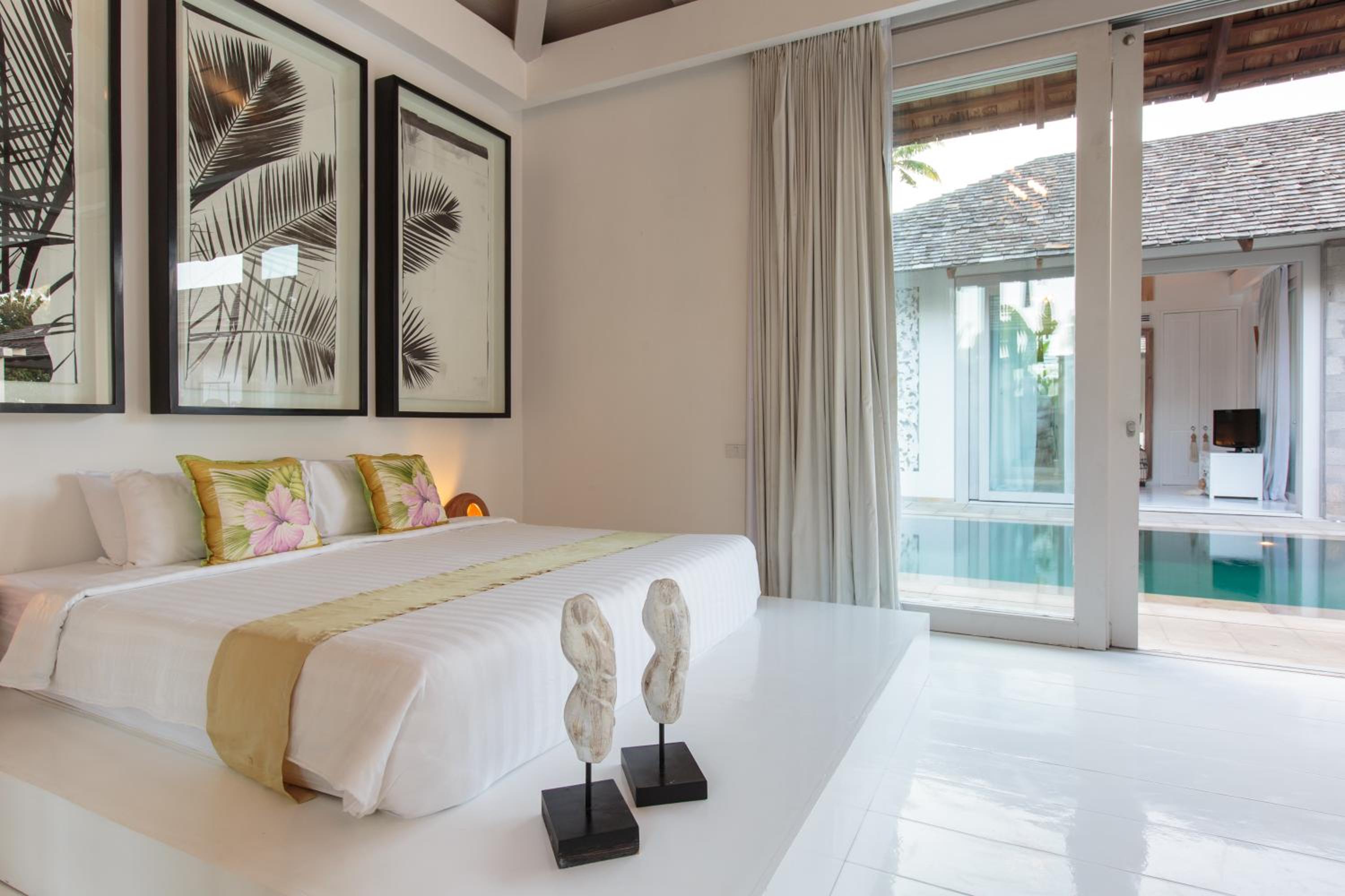Mia Beach, beach villa and events