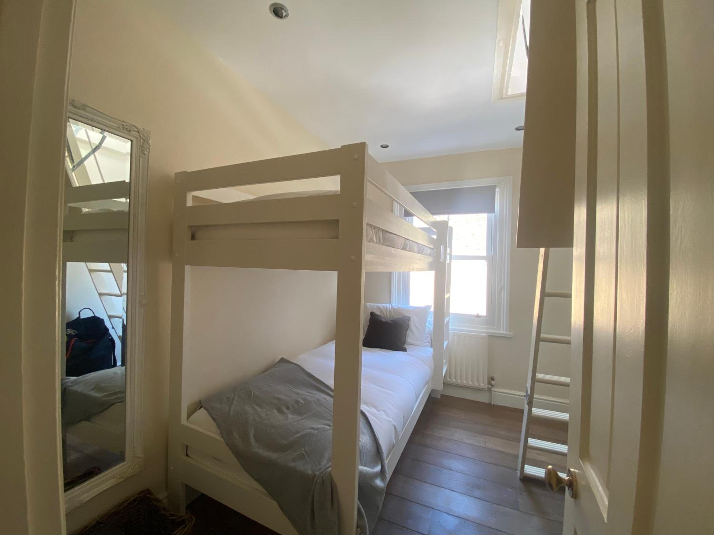 Three Bedroom House in Central Richmond