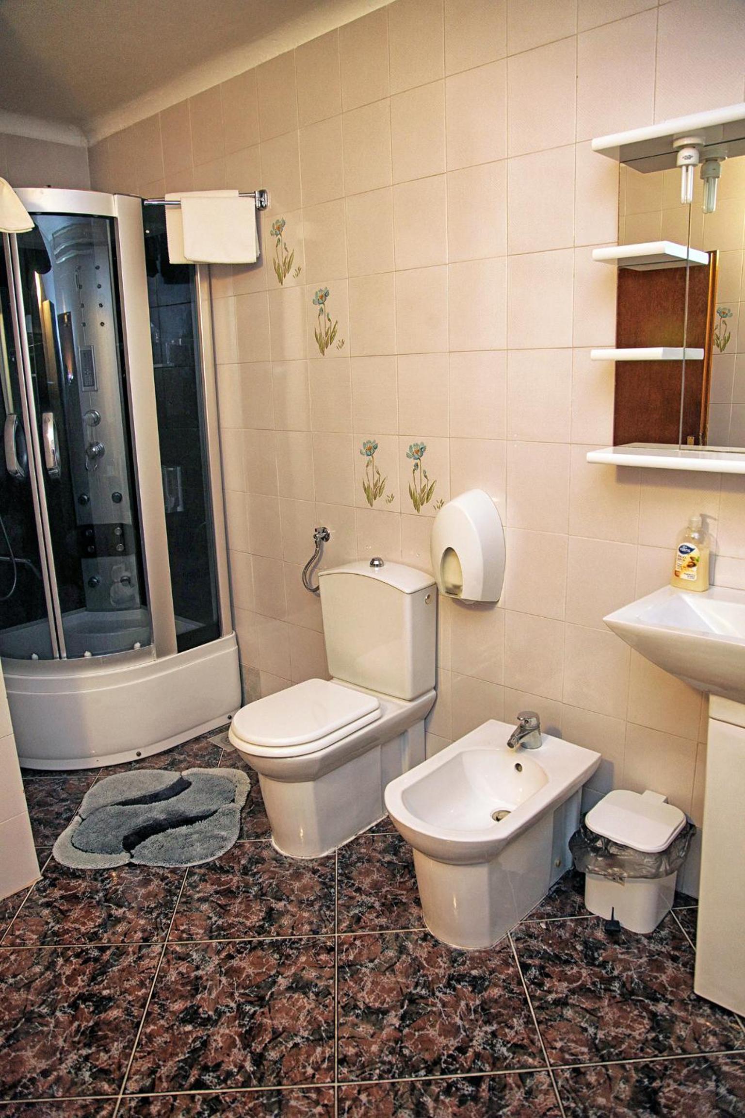 DCK Apartments
