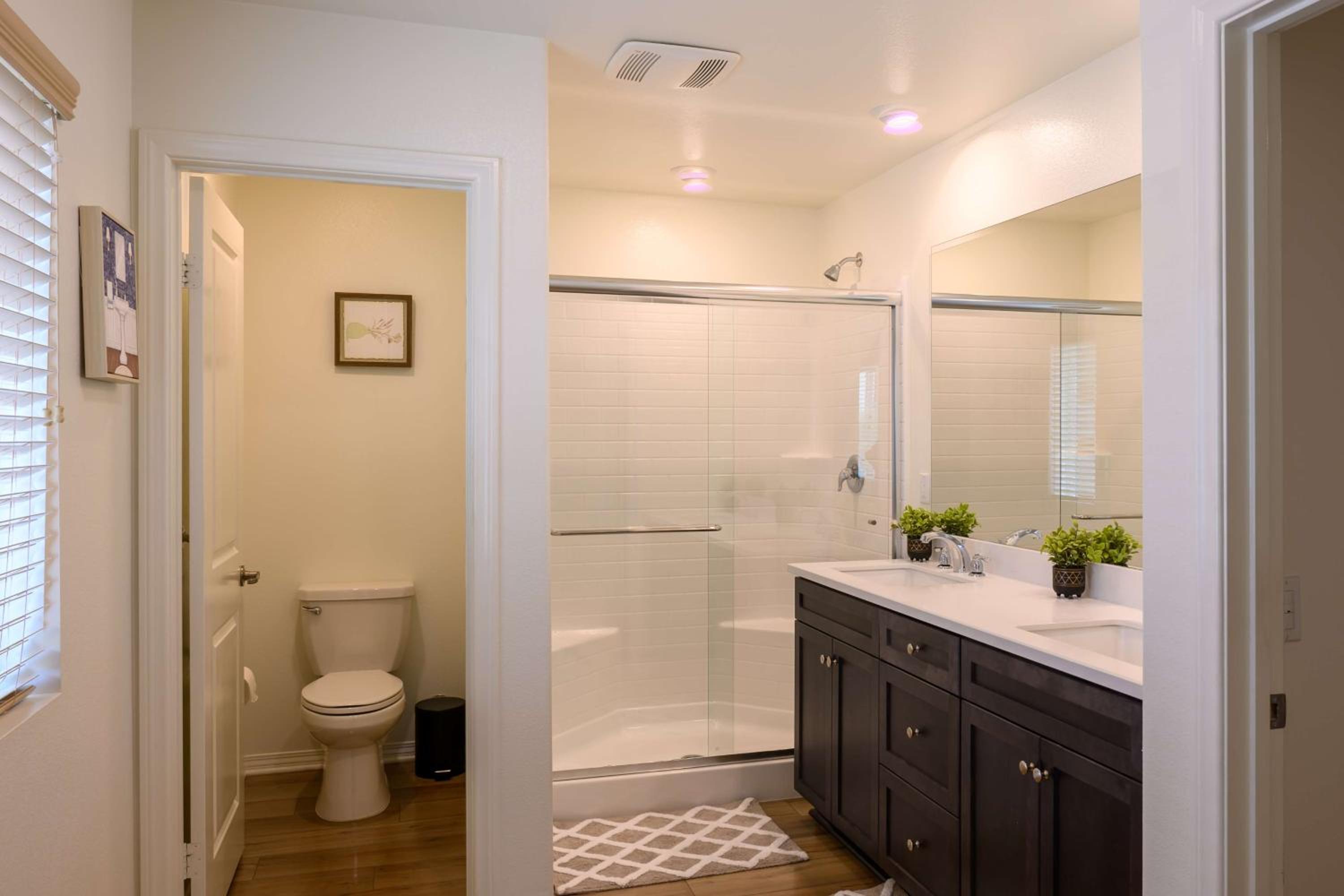 6 BR Pool & Games Retreat - Summer Near Wineries