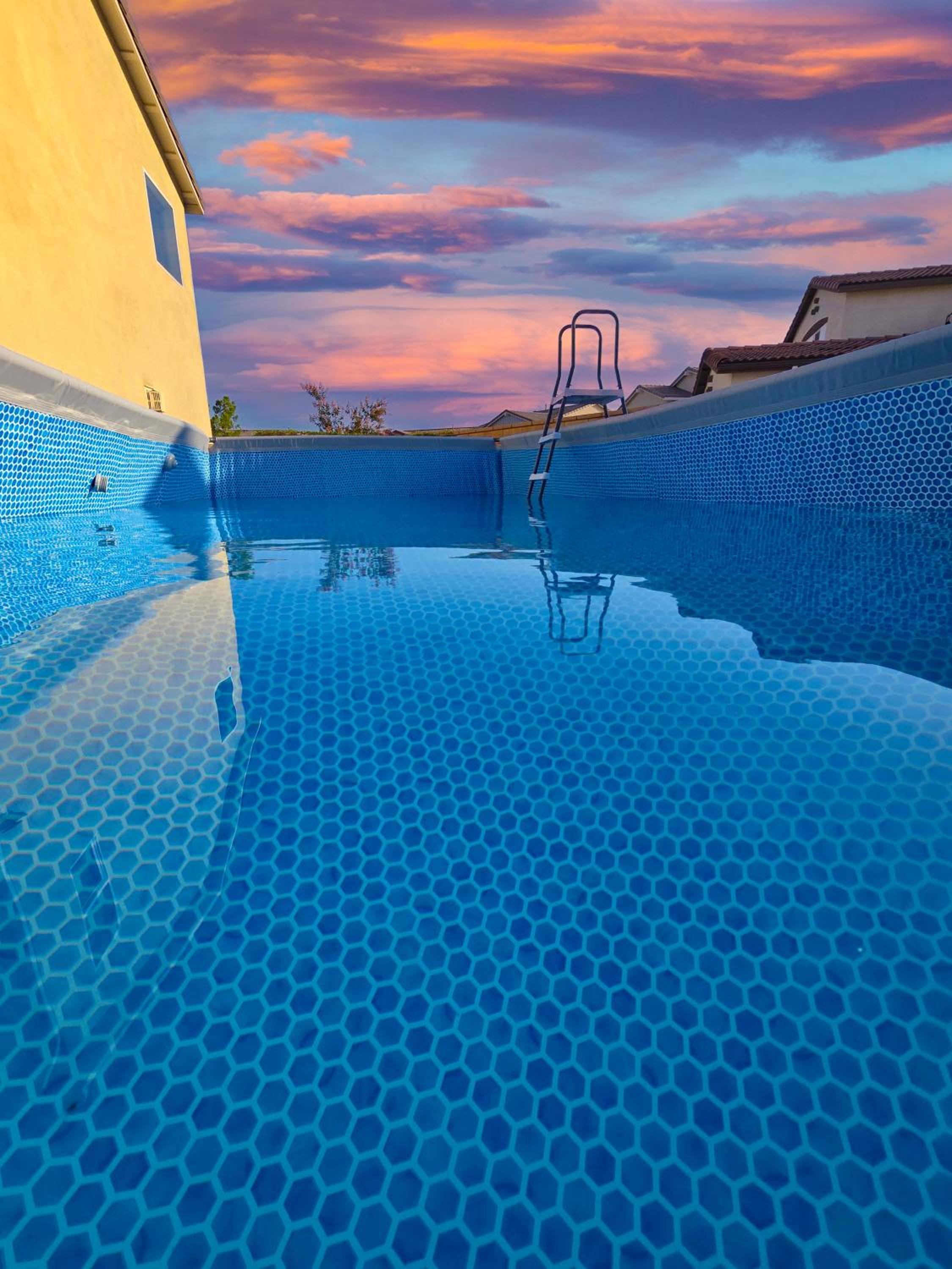 6 BR Pool & Games Retreat - Summer Near Wineries