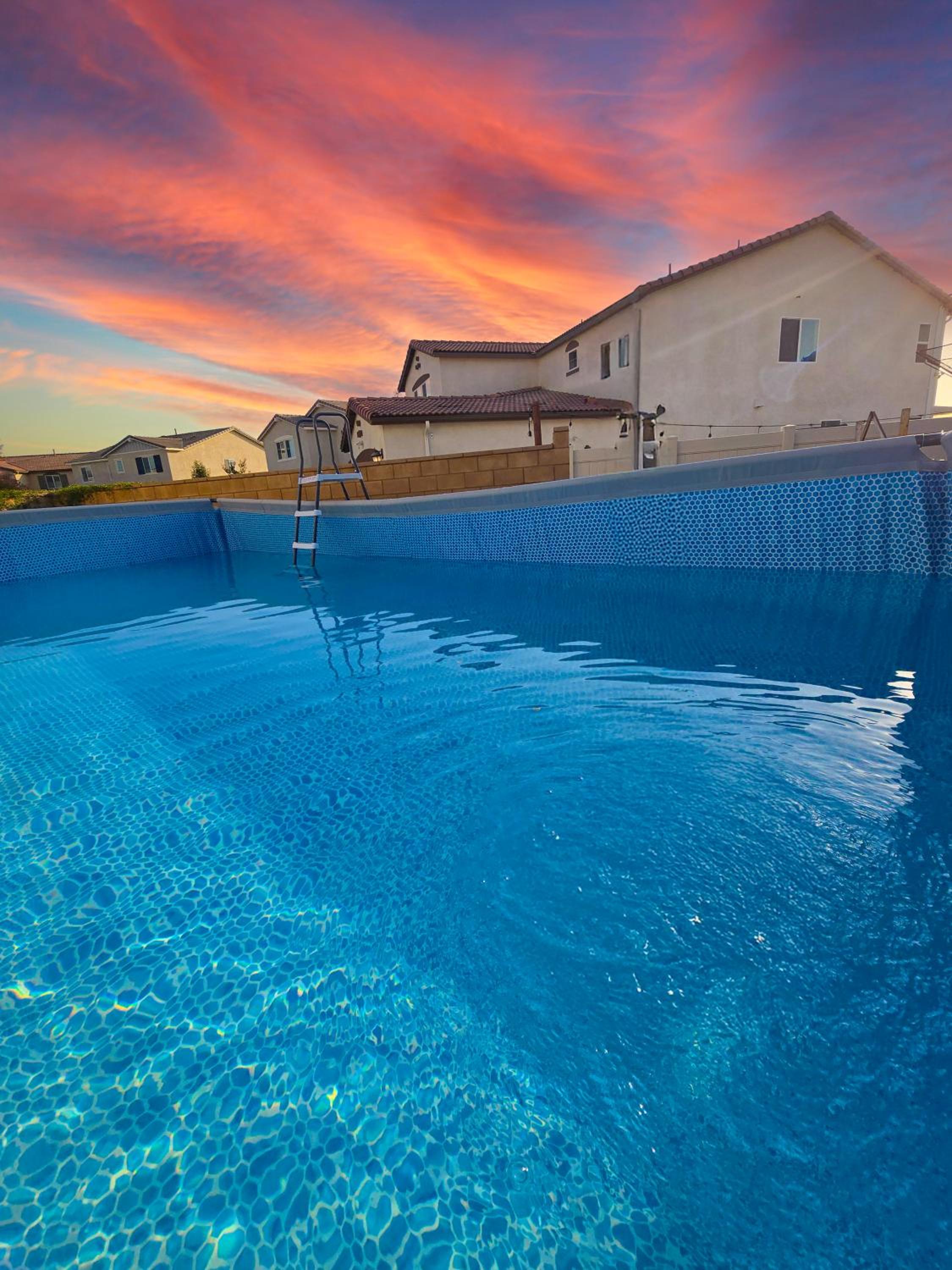 6 BR Pool & Games Retreat - Summer Near Wineries