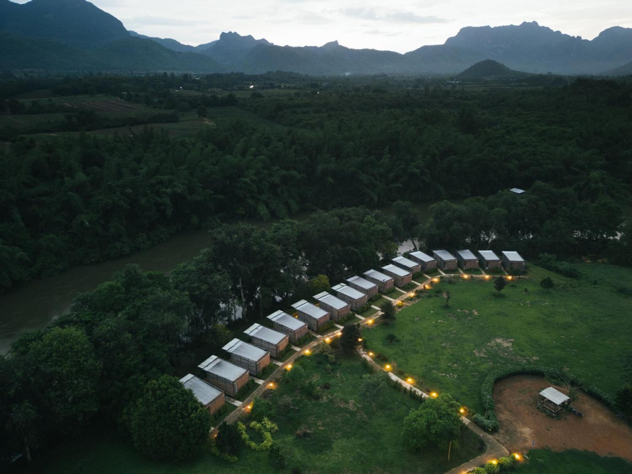 Chong khaep aingkwai resort Saiyok