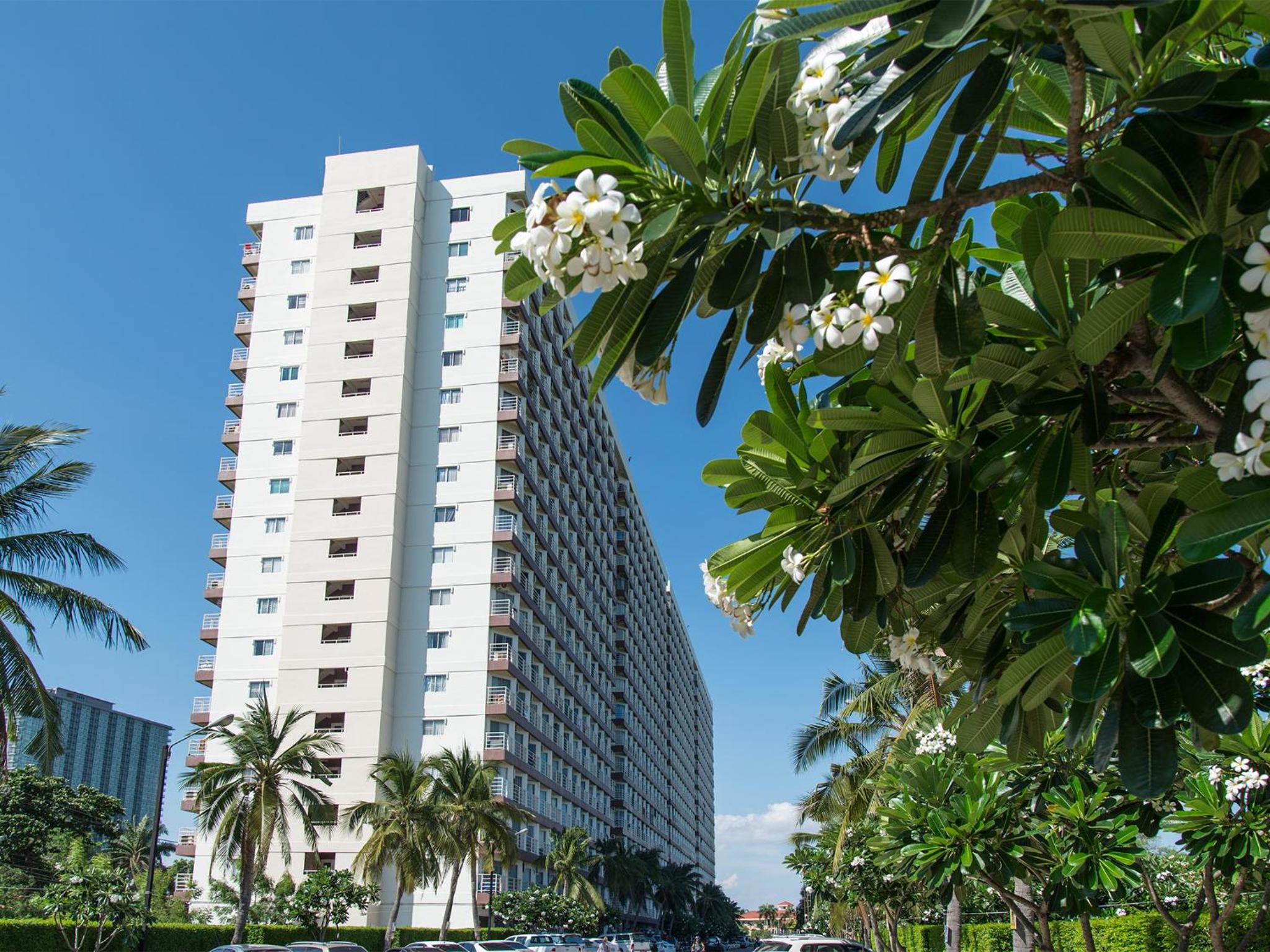 Jomtien Beach Condominium S1 by Olga view 4