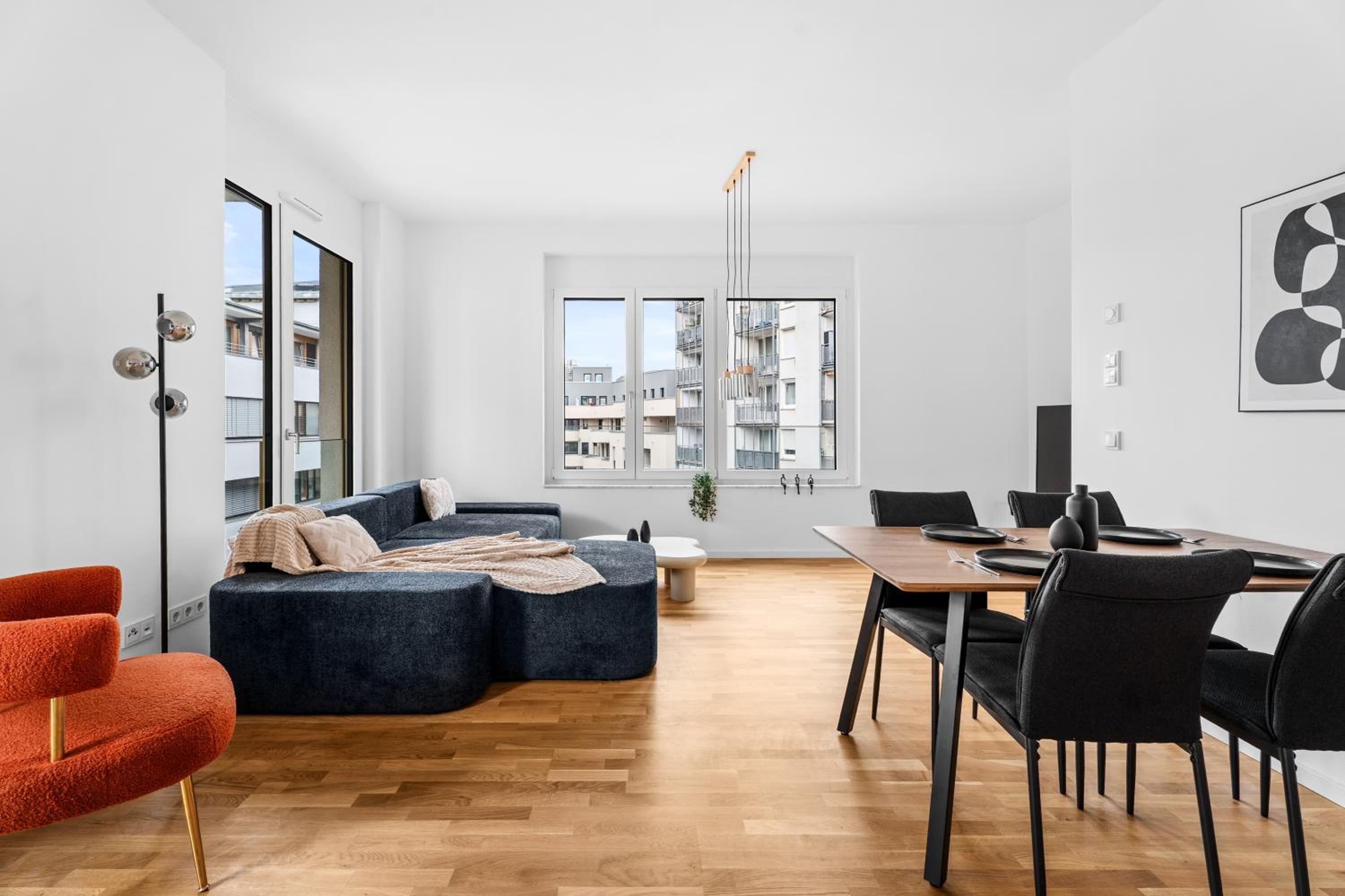 EXQUIS Luxus 2BR Apartment FRITZ I Balcony I Mercedes & US Army I Parking I Stuttgart