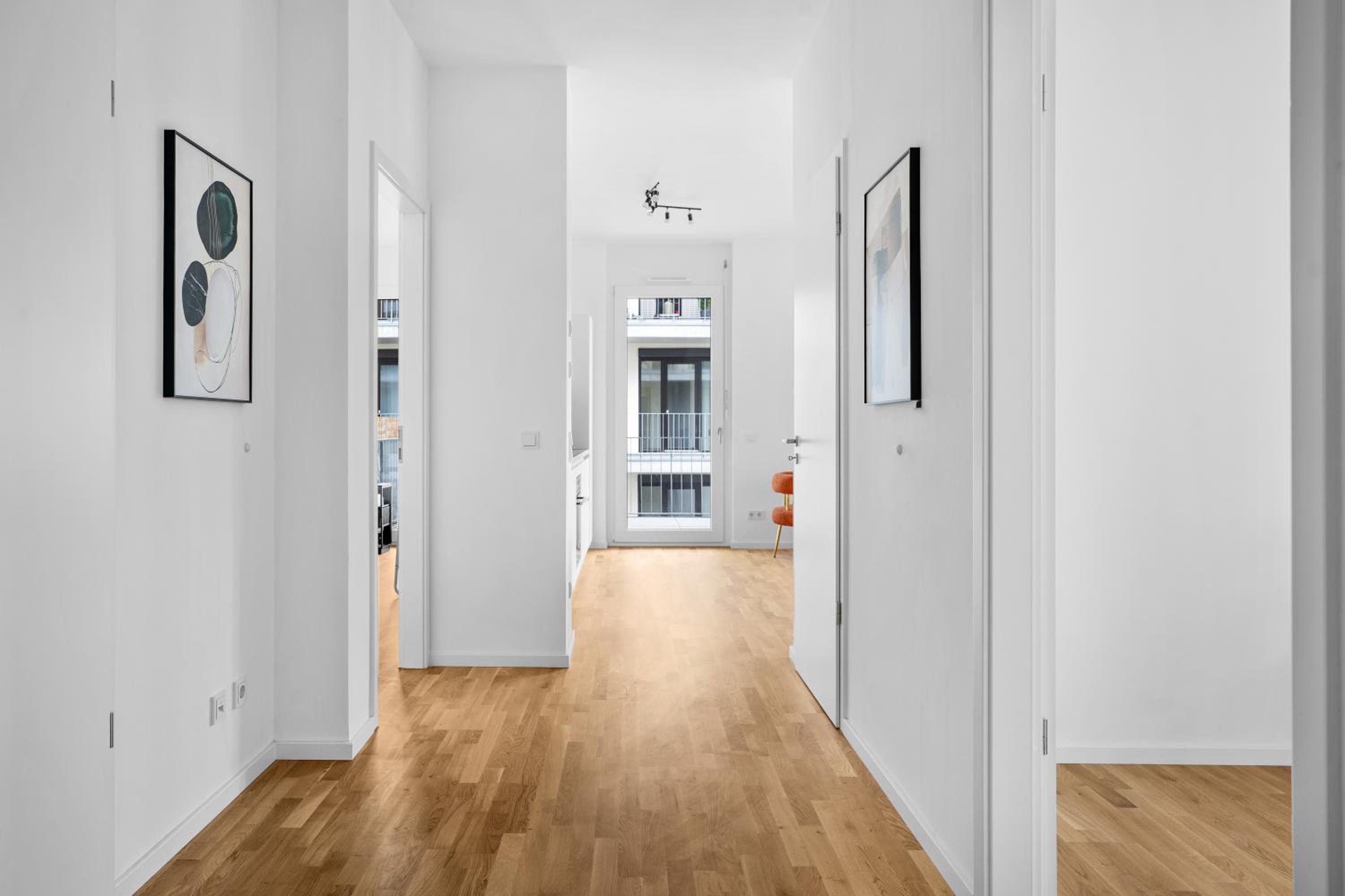 EXQUIS Luxus 2BR Apartment FRITZ I Balcony I Mercedes & US Army I Parking I Stuttgart