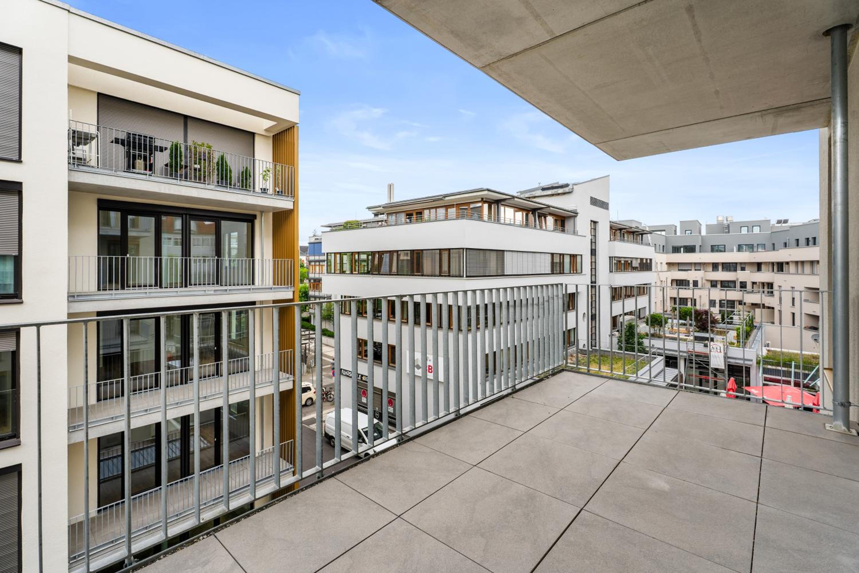 EXQUIS Luxus 2BR Apartment FRITZ I Balcony I Mercedes & US Army I Parking I Stuttgart