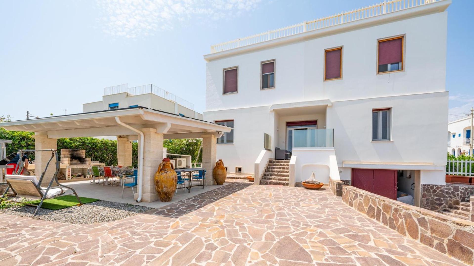 Villa Petronilla sul Mare by Rentbeat