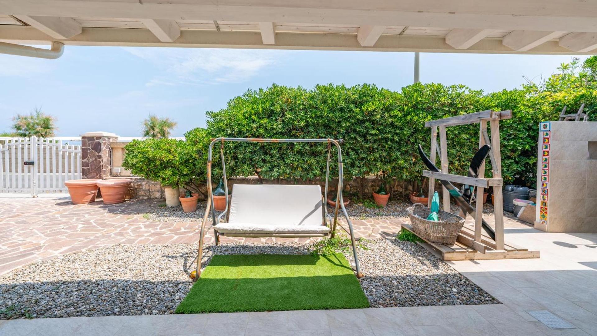 Villa Petronilla sul Mare by Rentbeat