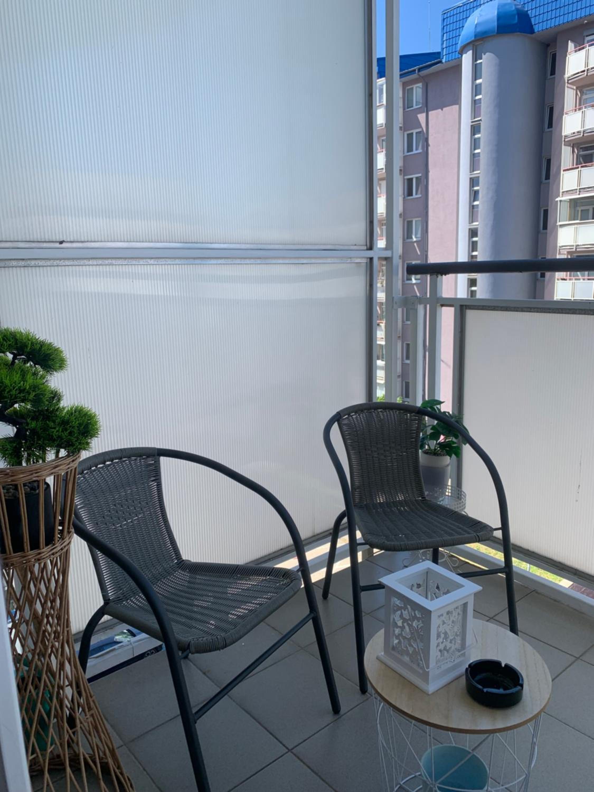 Emerald Marble Serenity Apartment
