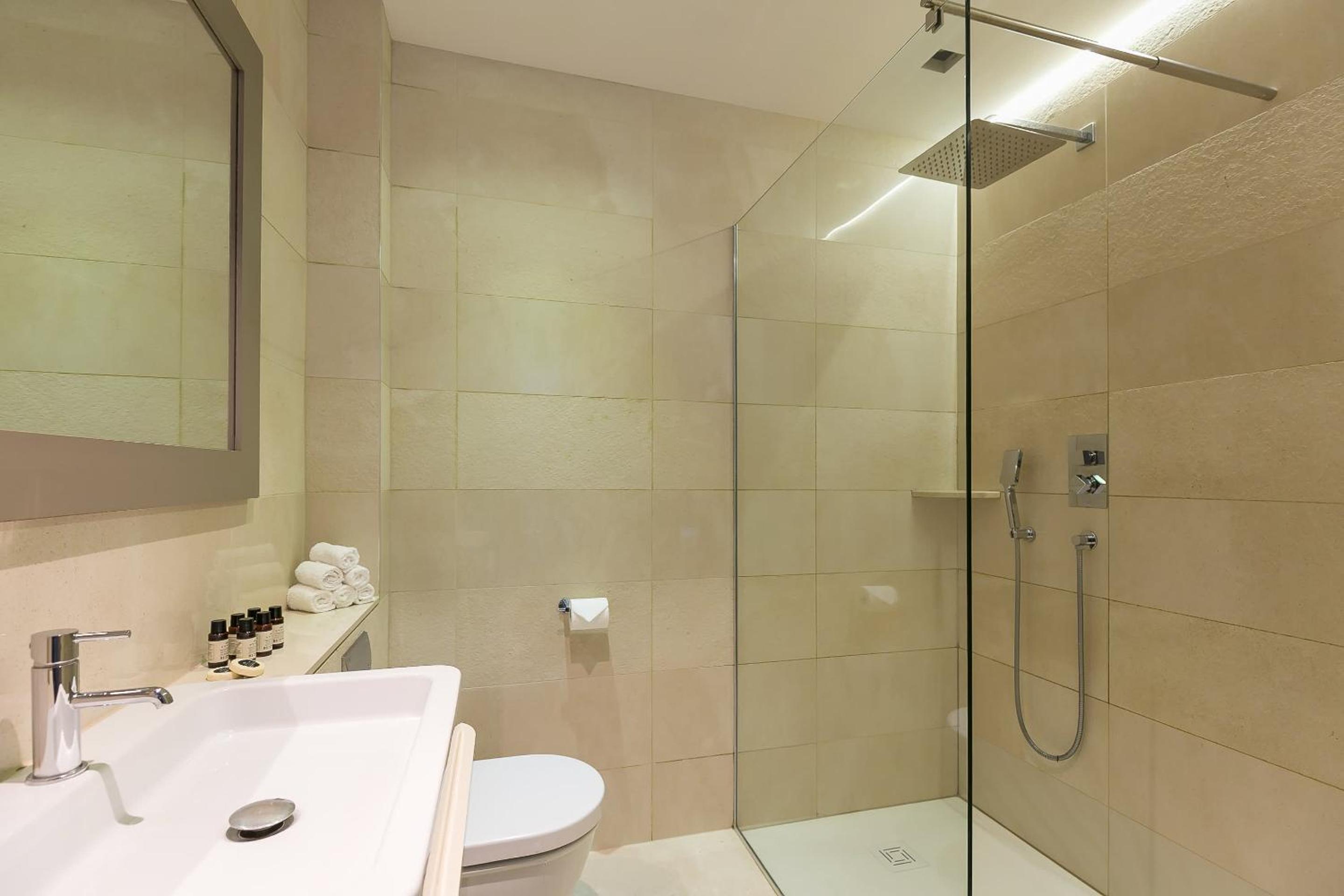 Prestigious 1-bed by Seven Dials Market