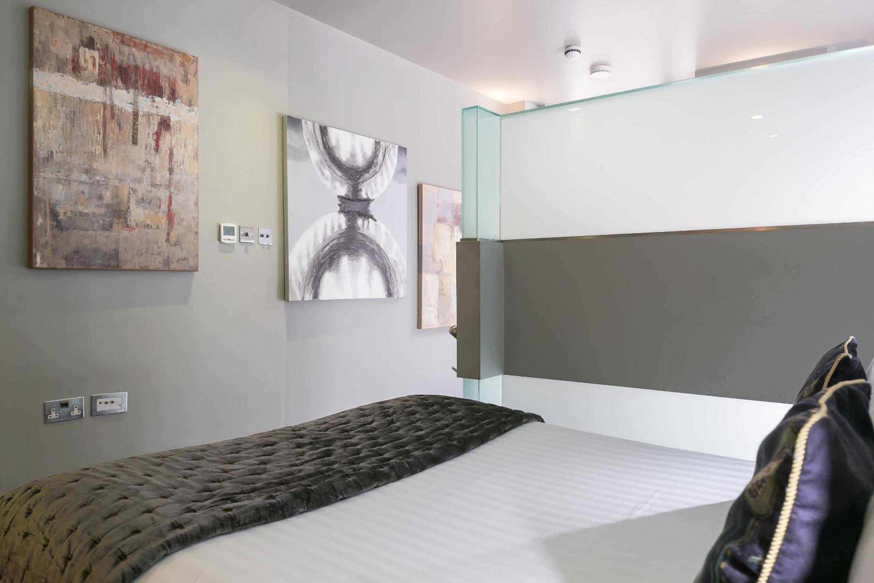 Prestigious 1-bed by Seven Dials Market