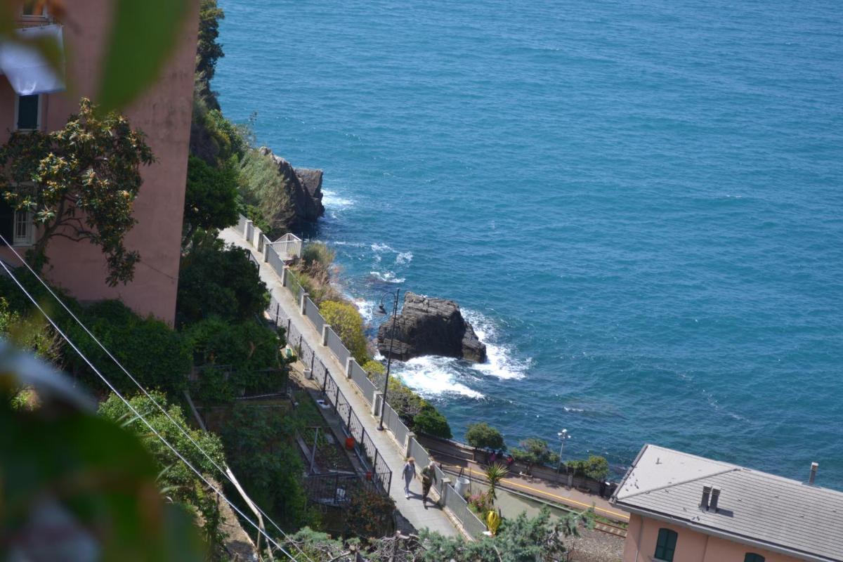 peace and relax in tracastello view 2