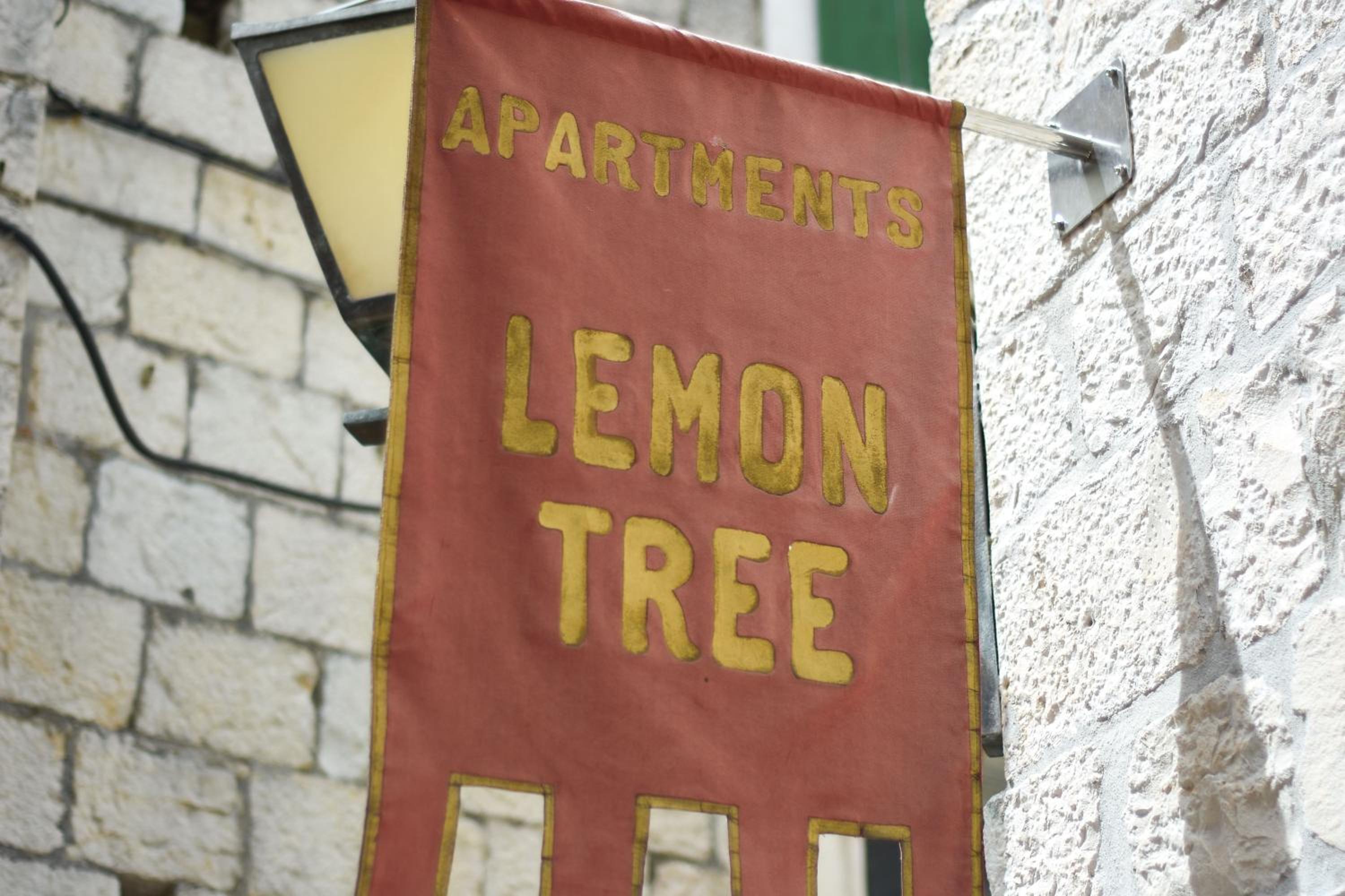 Tragos Lemon Tree