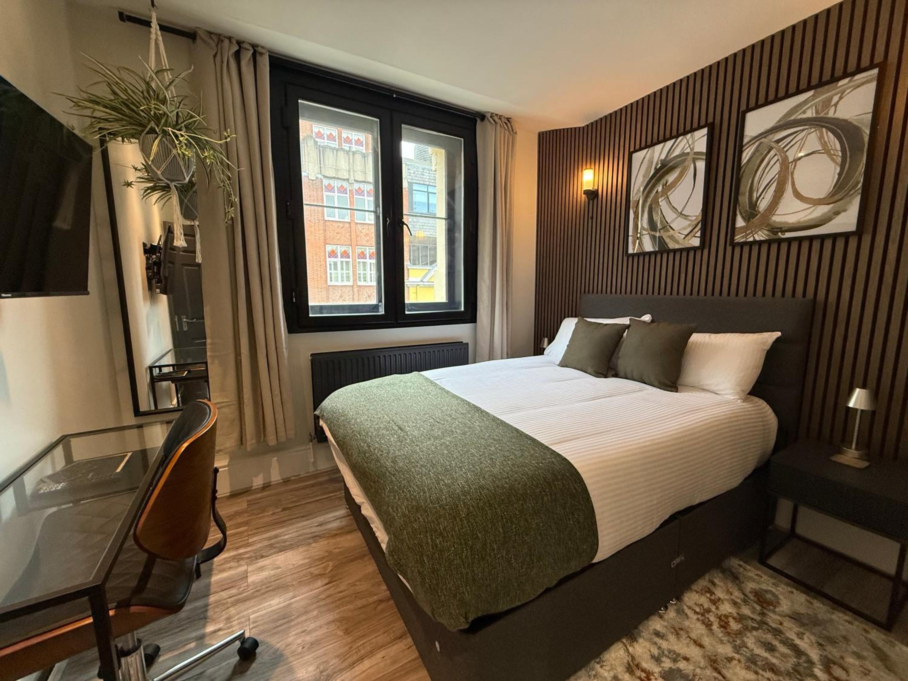 Stylish city centre Penthouse