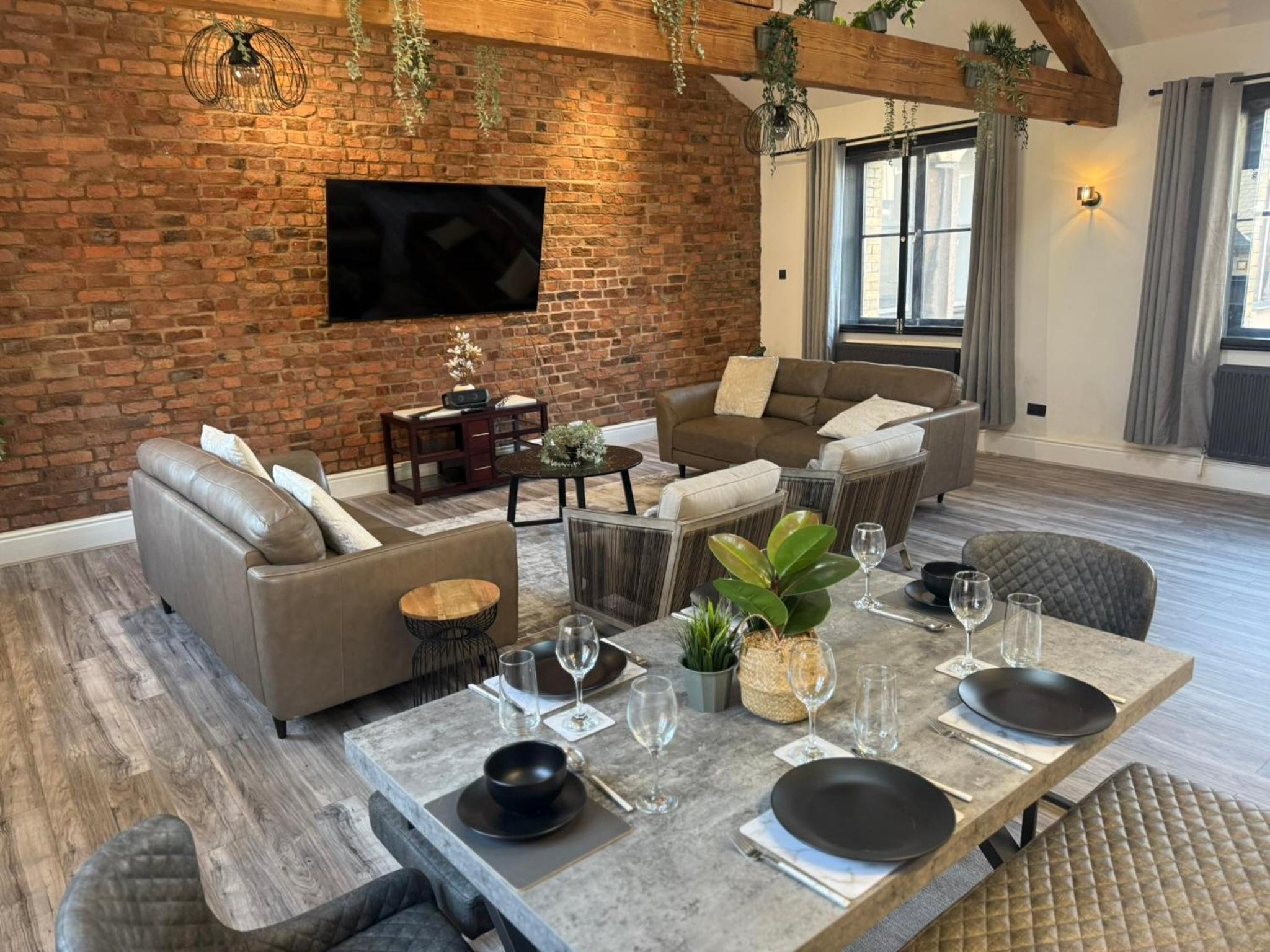Stylish city centre Penthouse