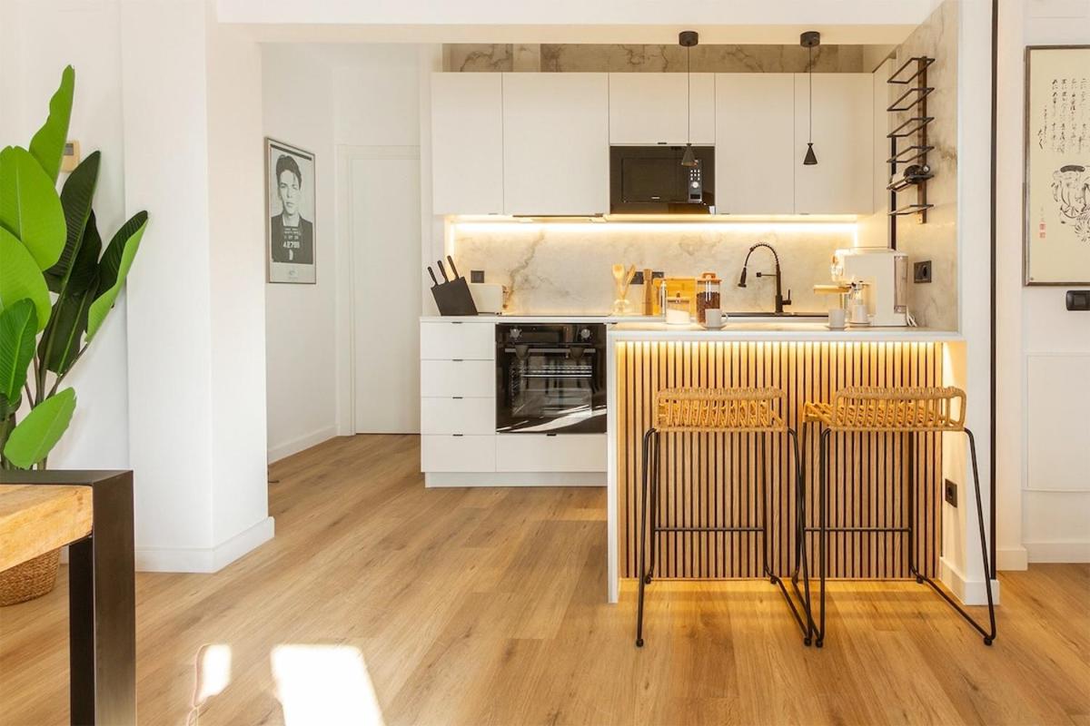 Stylish Apartment by the Sea