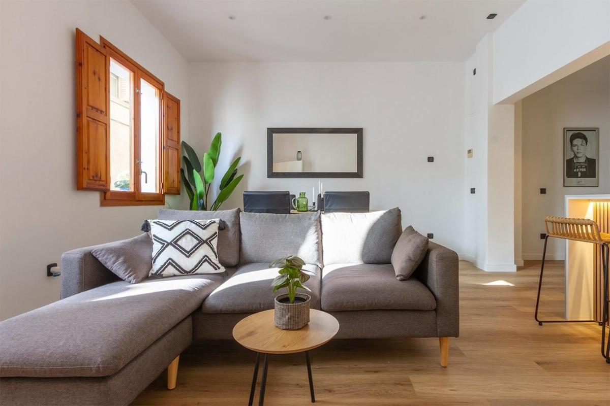 Stylish Apartment by the Sea