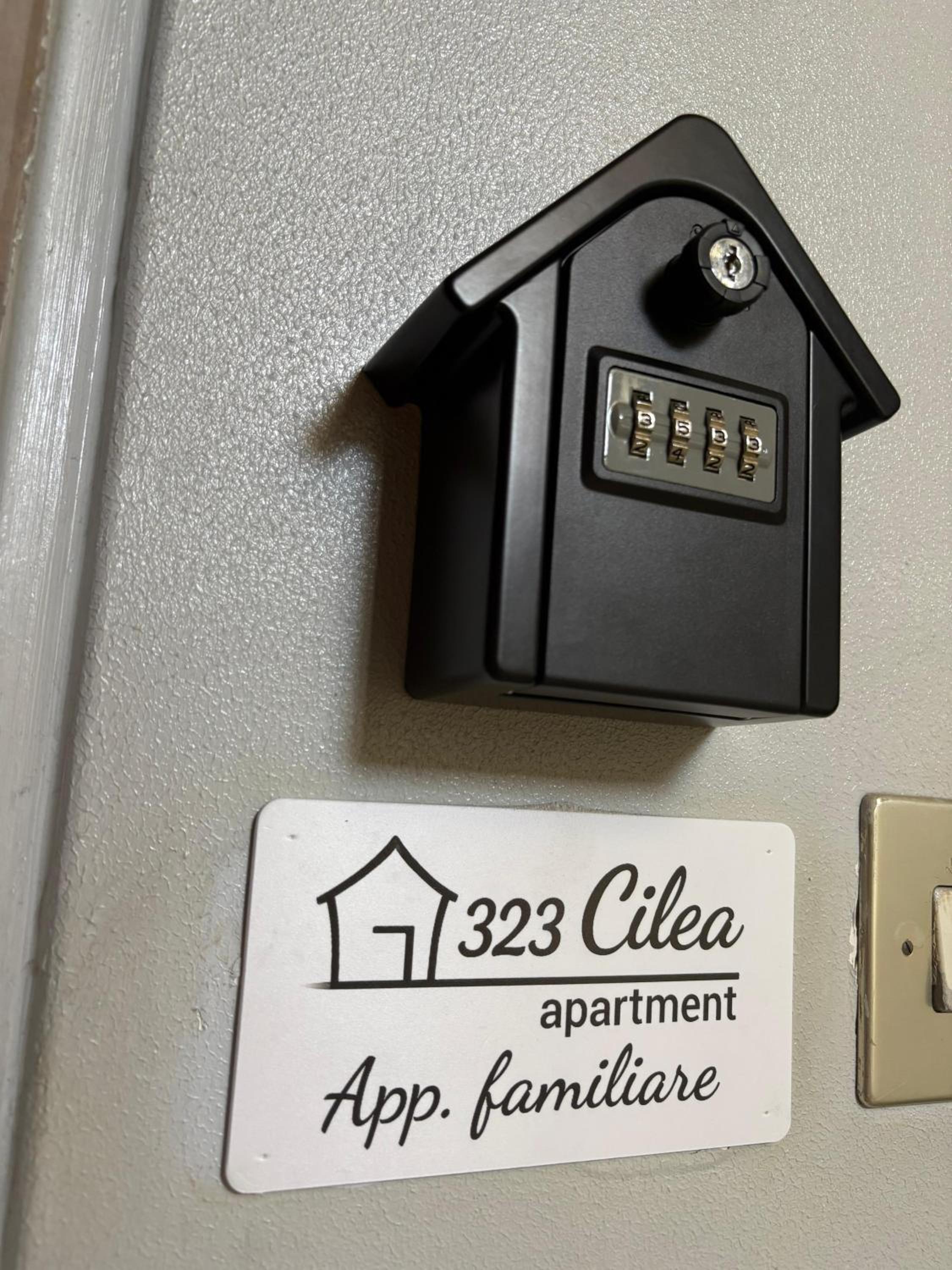 323 Cilea Apartment