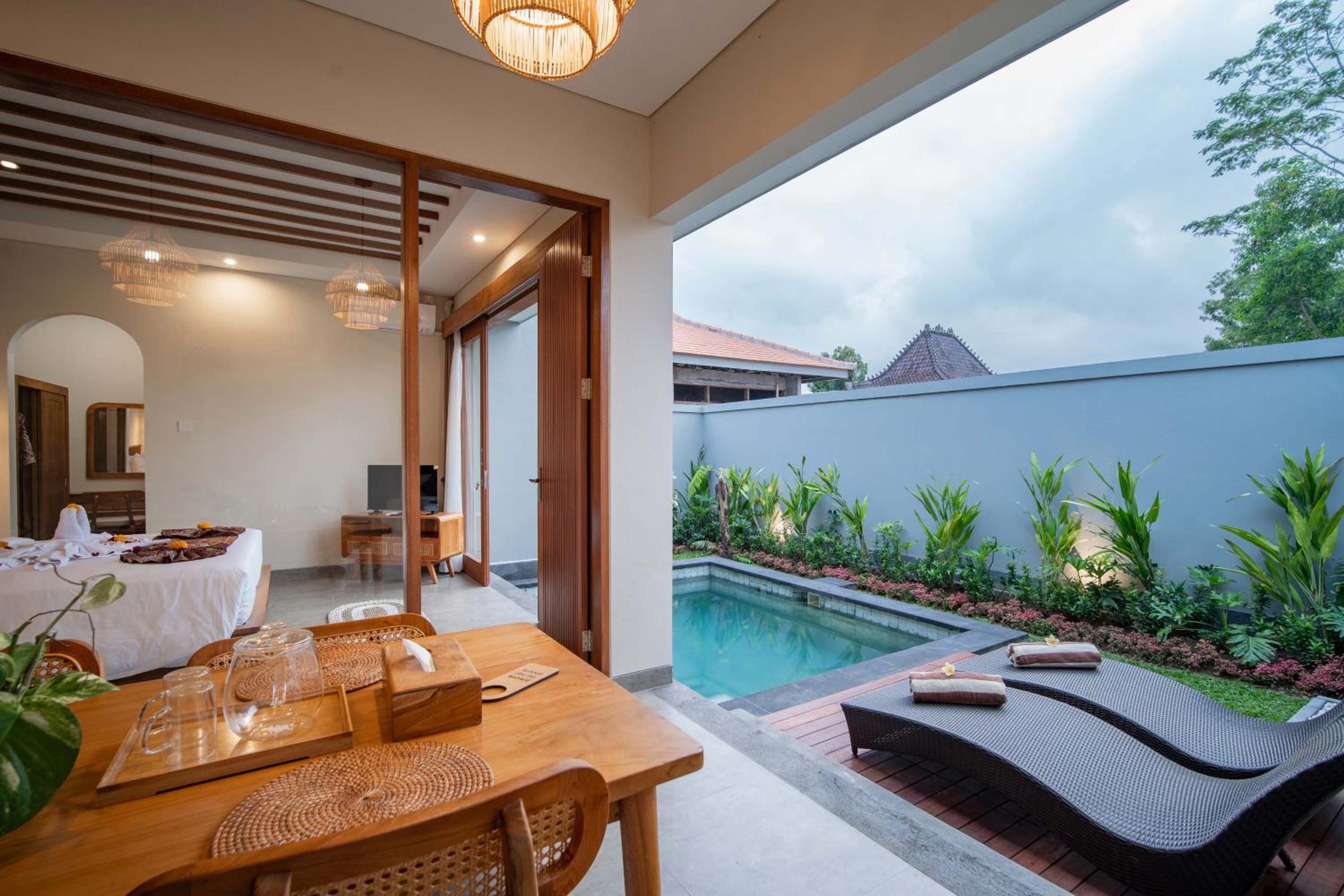 Arleonni Ubud Villa