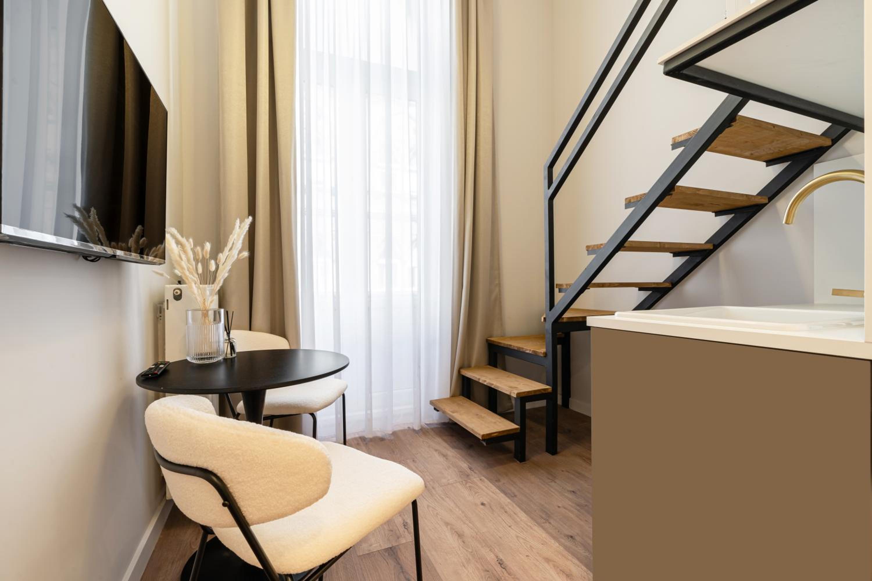 K20 - Boutique Apartments, Best Location, by BQA