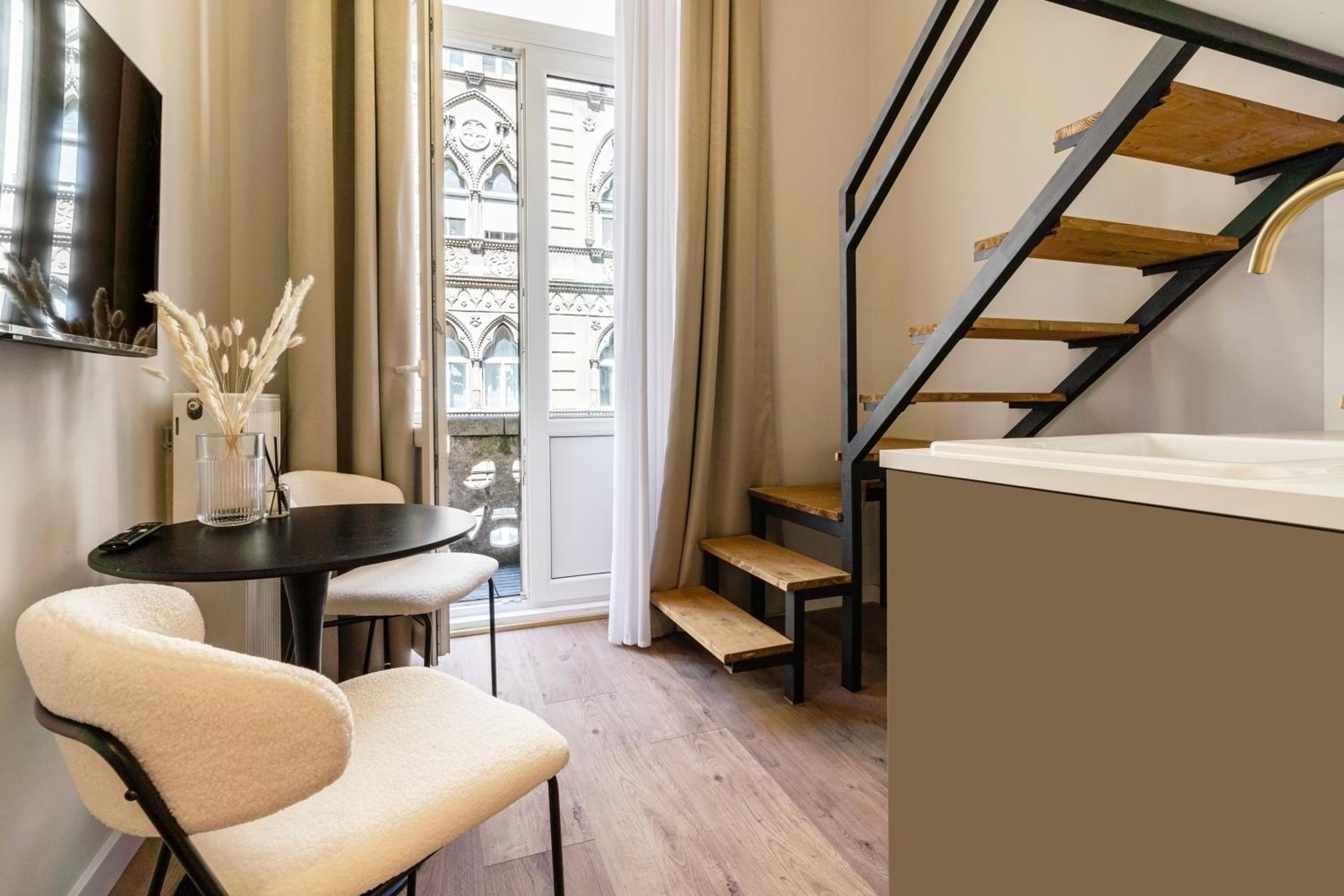K20 - Boutique Apartments, Best Location, by BQA