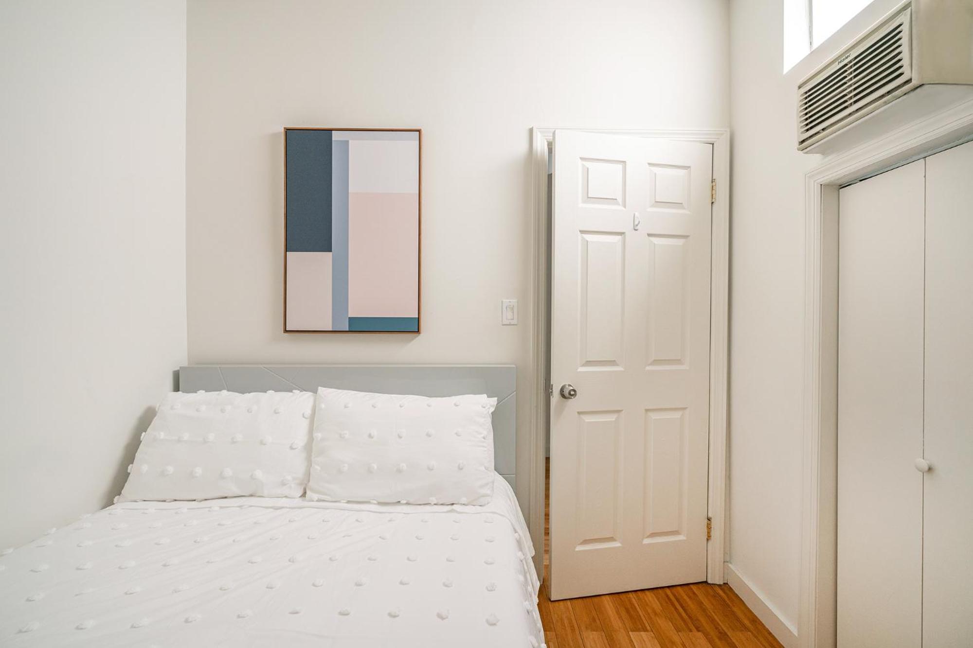 Beautiful 3 Bedroom Unit in Prime Location