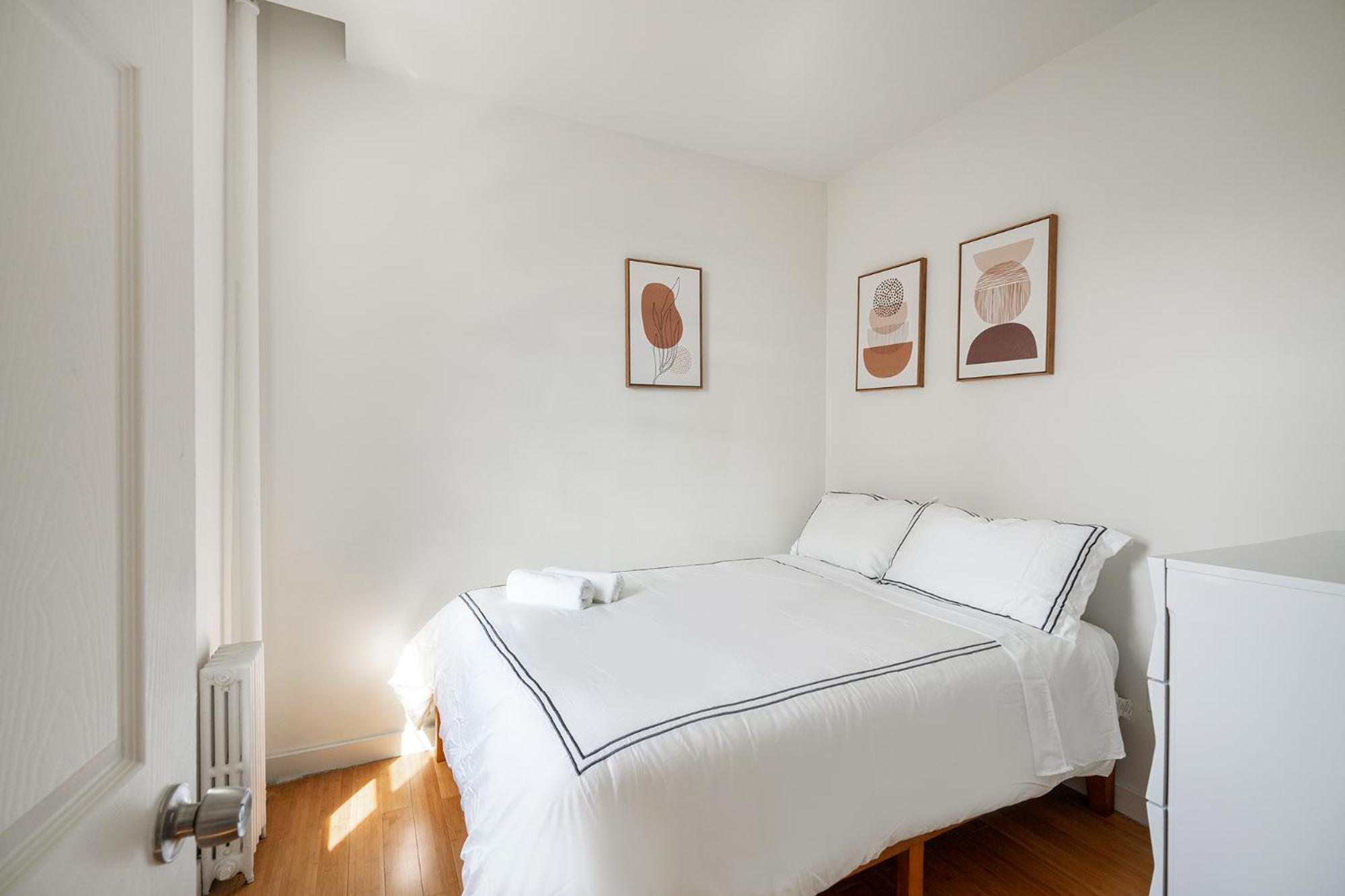 Beautiful 3 Bedroom Unit in Prime Location