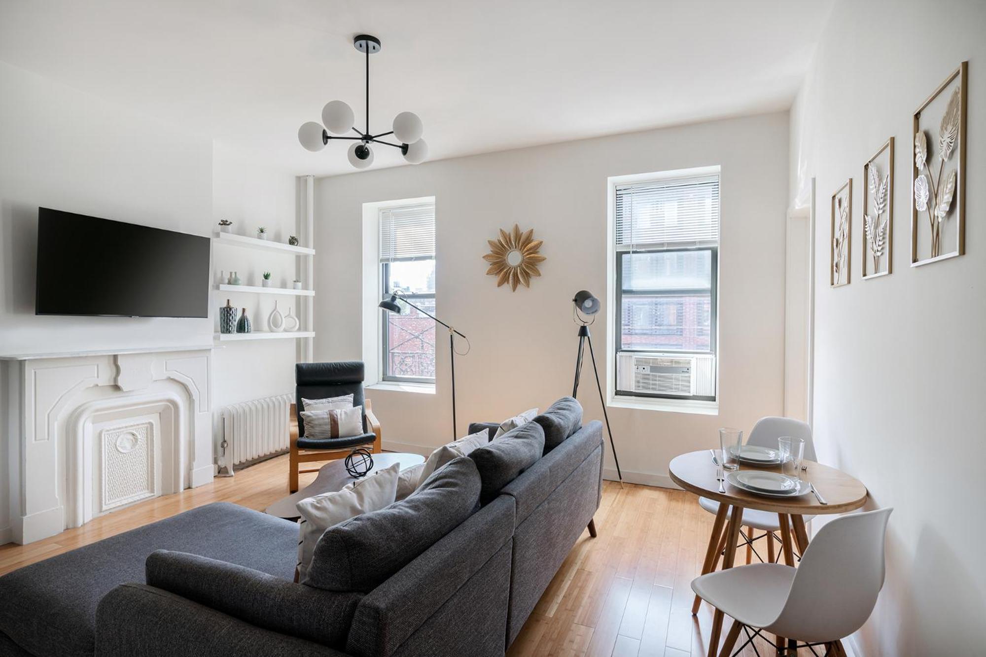 Beautiful 3 Bedroom Unit in Prime Location