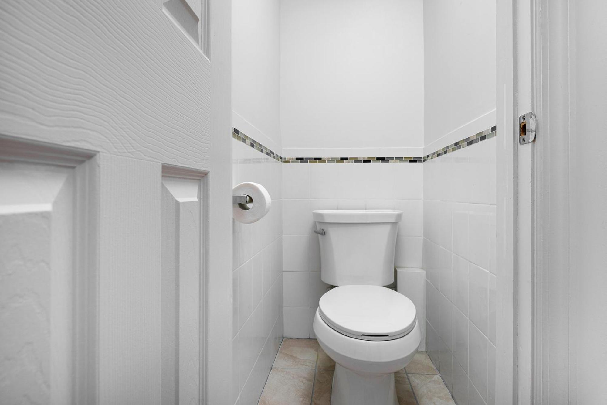 Beautiful 3 Bedroom Unit in Prime Location