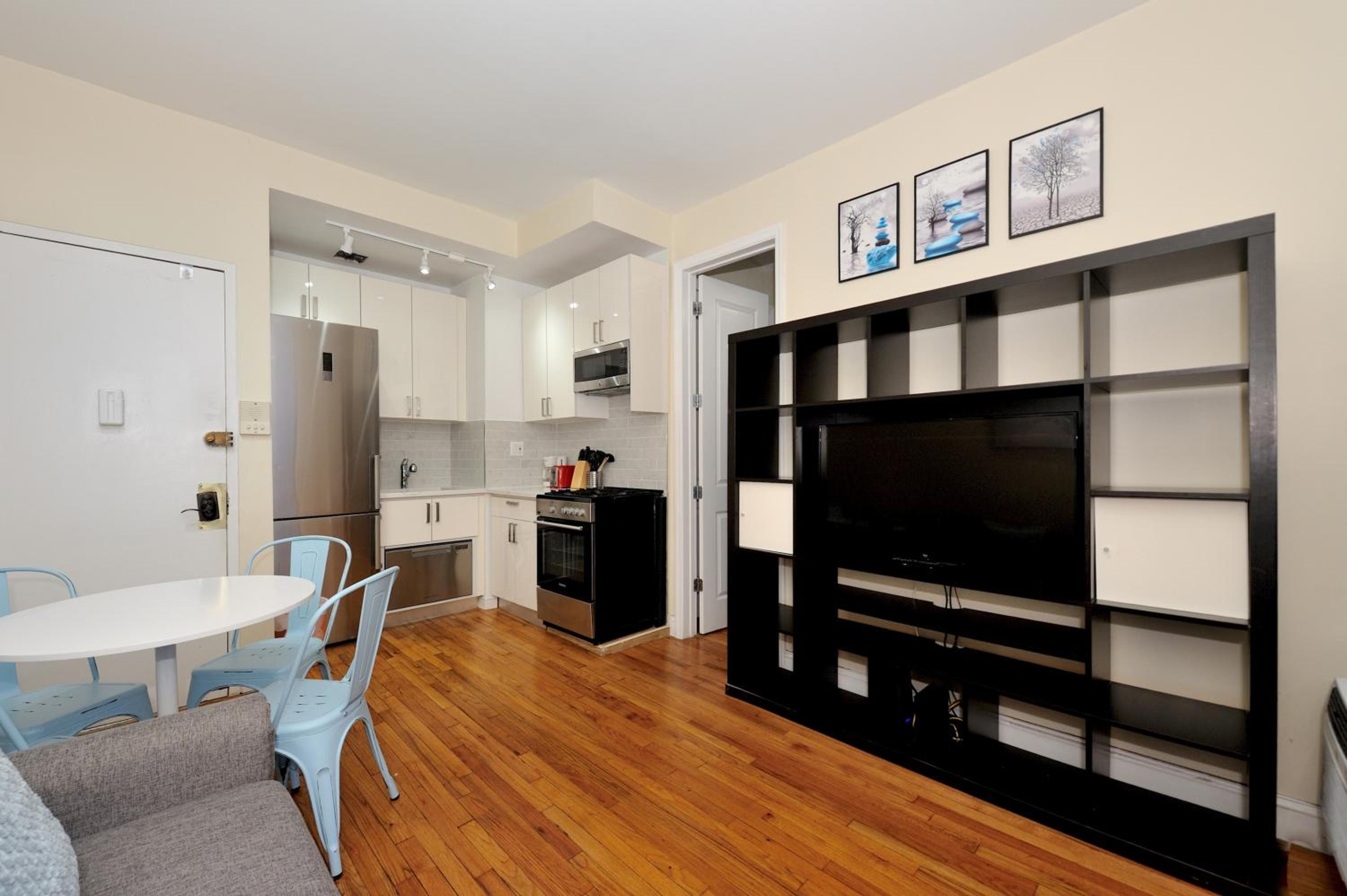 Comfy 1 Bed 1 Bath Apartment in NYC