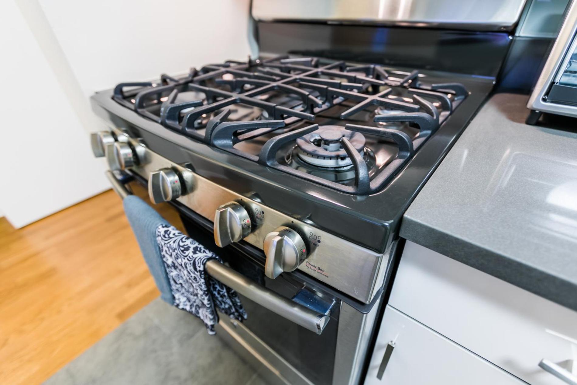 Finest Luxury 1 Bedroom Apartment