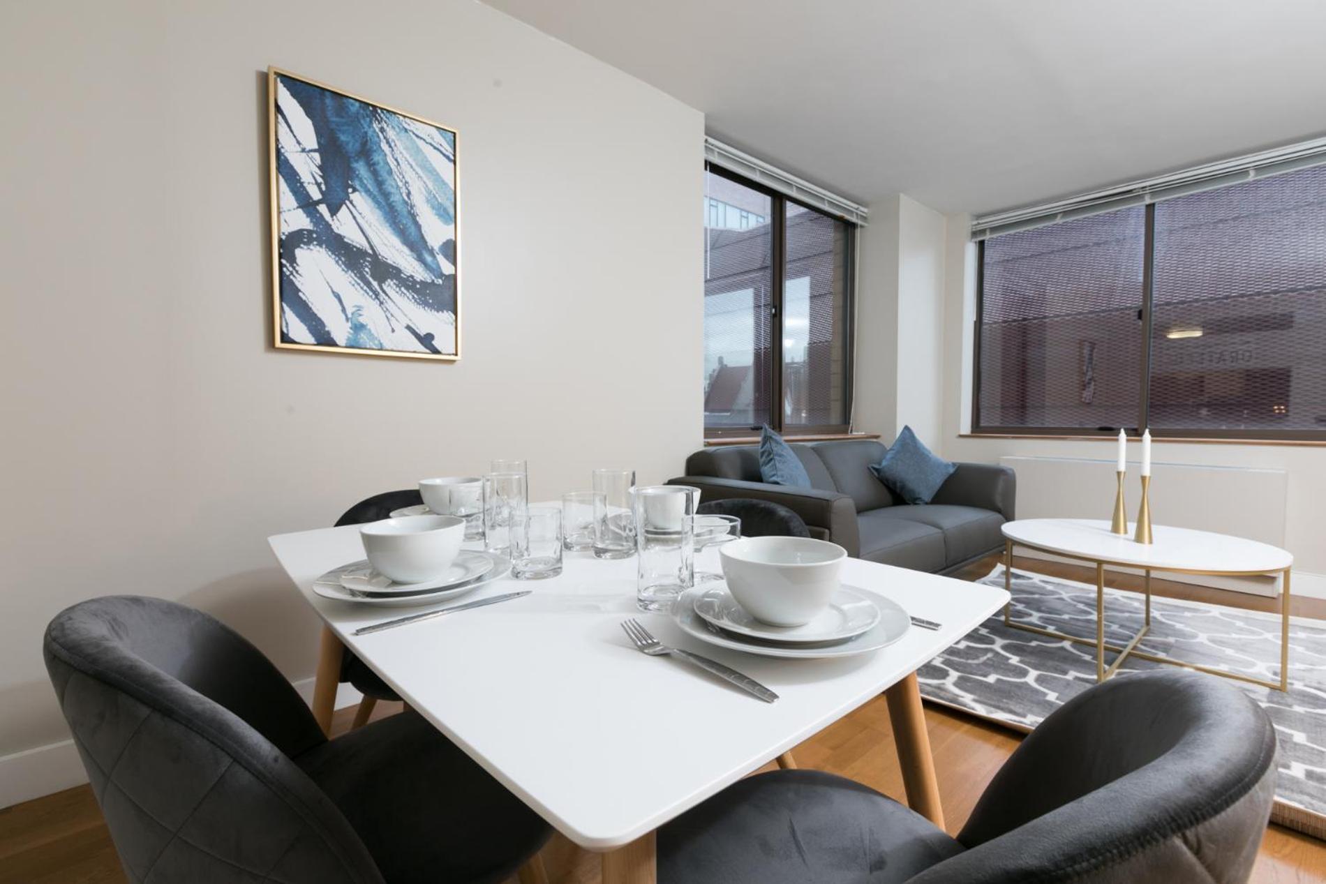 Finest Luxury 1 Bedroom Apartment